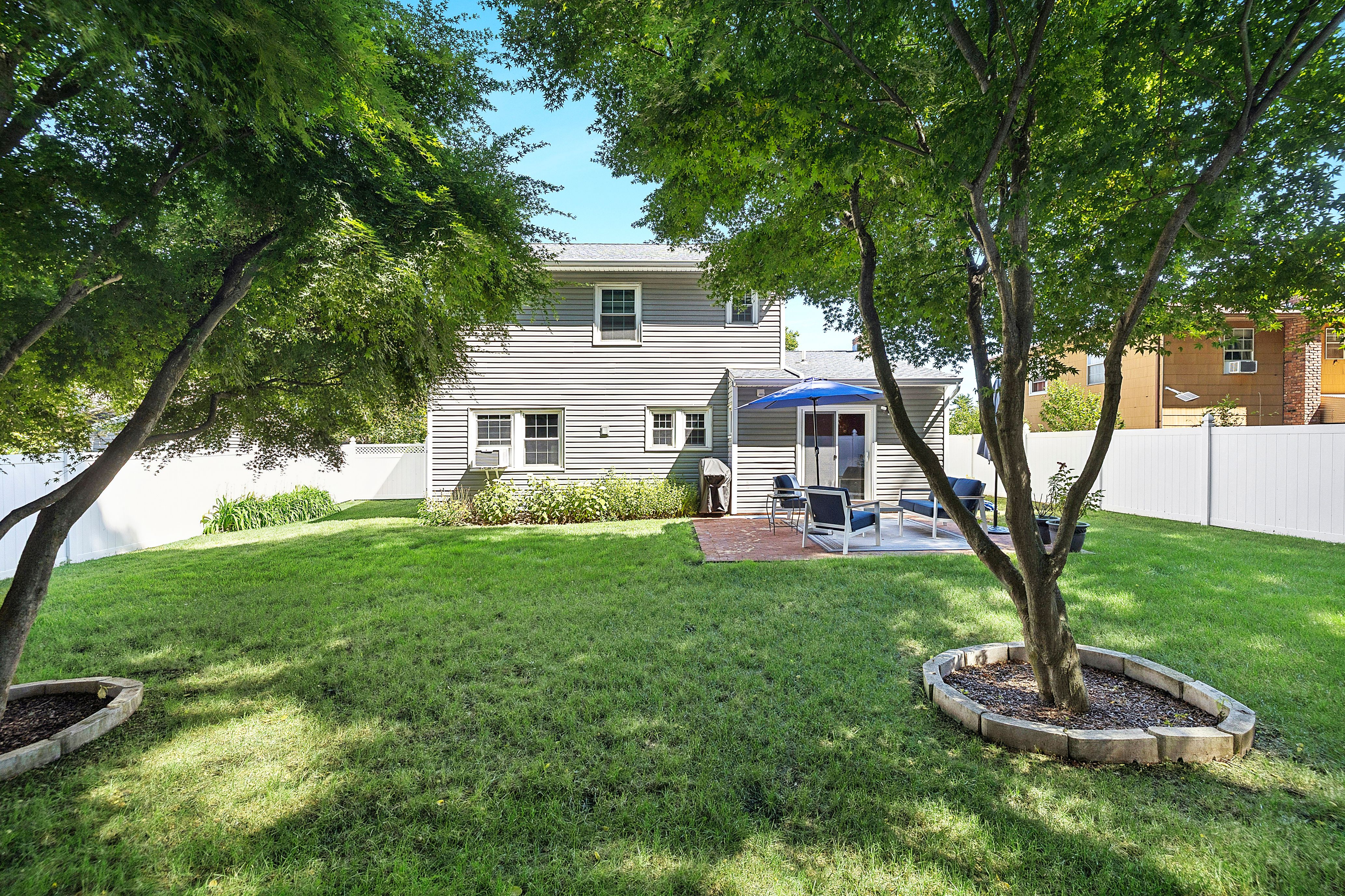  17 Harmony Lane, Glen Cove, NY, 11542 - 物件實景