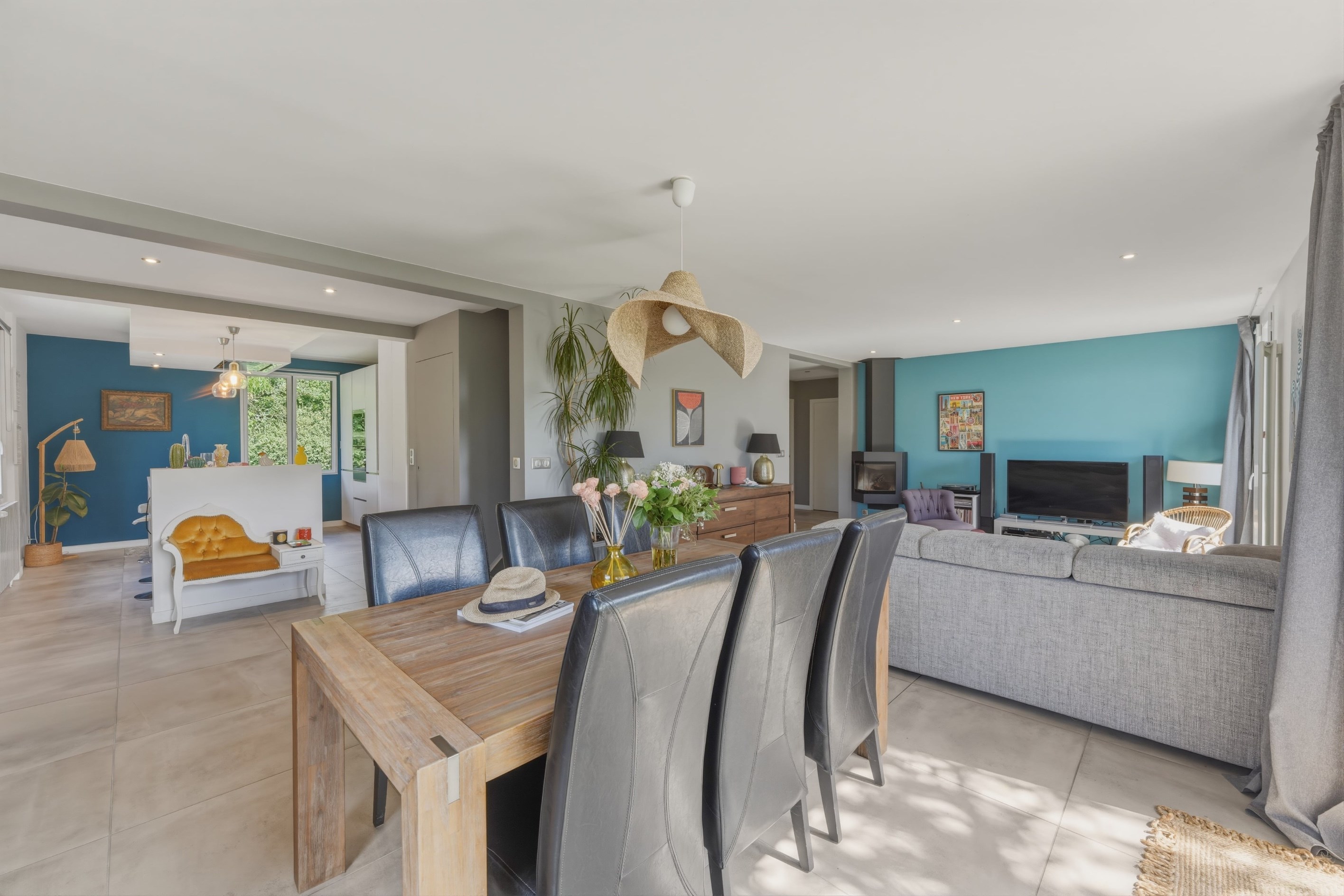  Renovated Family Home With Independent Apartment in a Peaceful Setting - 物件實景