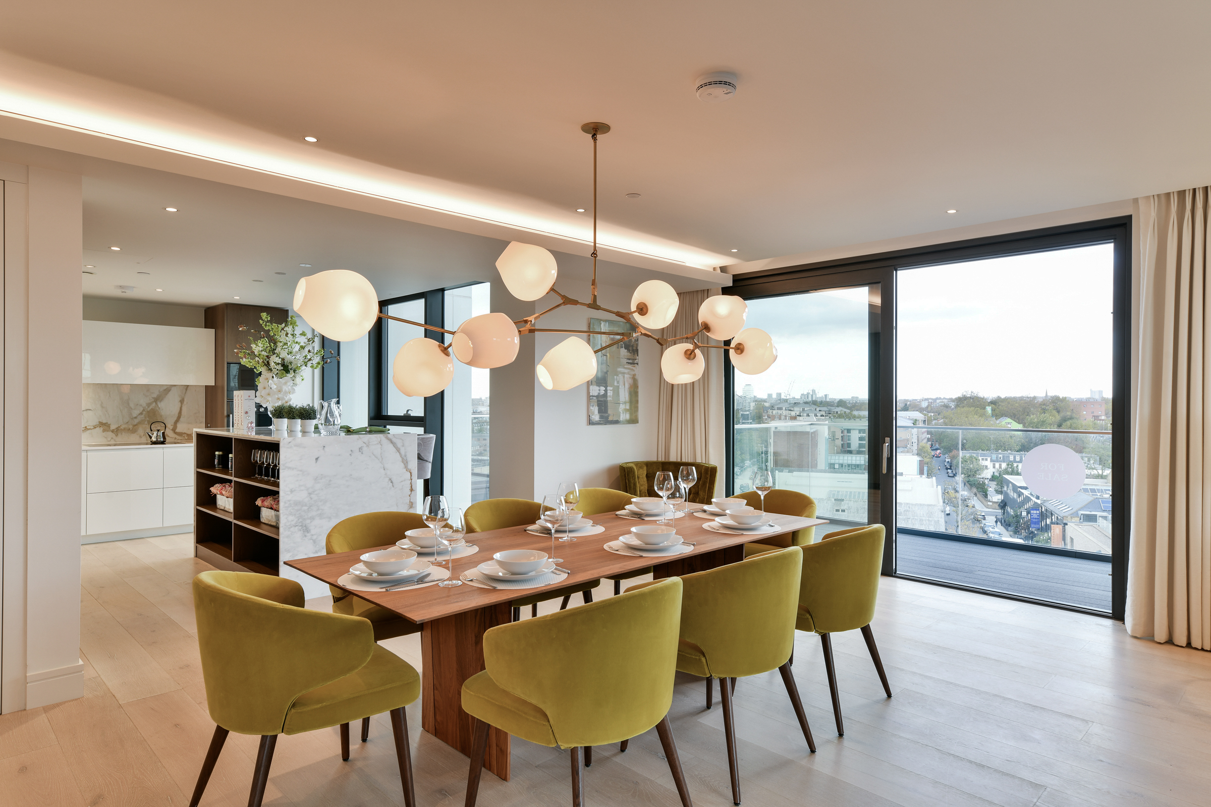  A light-filled three-bedroom apartment with three balconies in Chelsea Creek - 物件實景