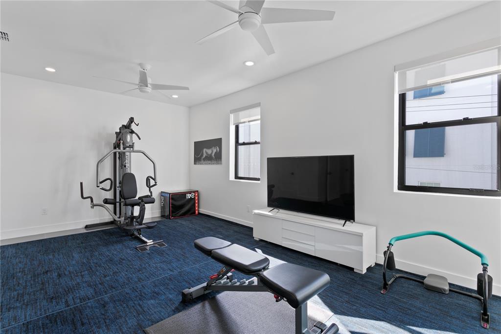 Tampa, Florida, 33606, United States, 4 Bedrooms Bedrooms, ,3 BathroomsBathrooms,Residential,For Sale,1998120