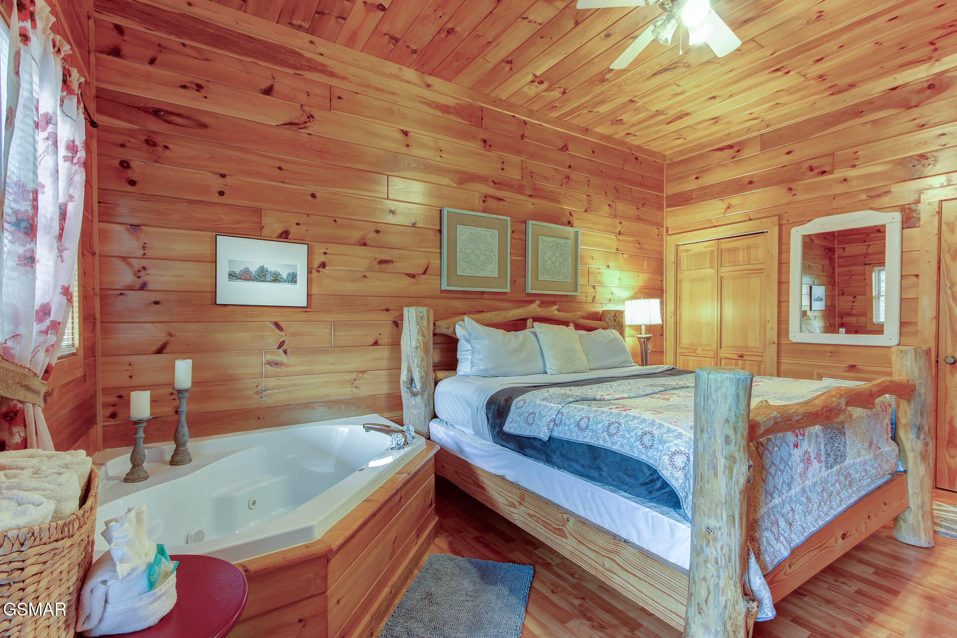 Sevierville, Tennessee, 37876, United States, 2 Bedrooms Bedrooms, ,2 BathroomsBathrooms,Residential,For Sale,1873057