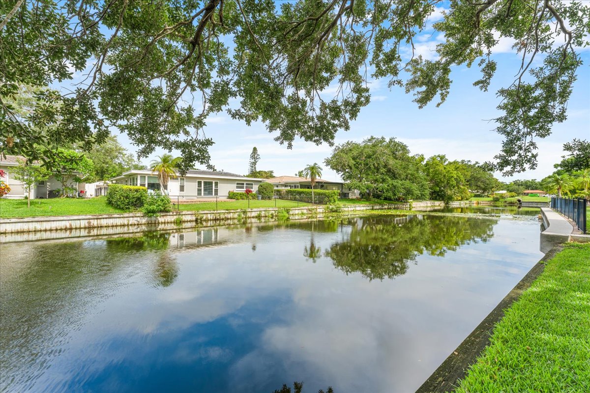 Seminole, Florida, 33772, United States, 3 Bedrooms Bedrooms, ,2 BathroomsBathrooms,Residential,For Sale,2048345
