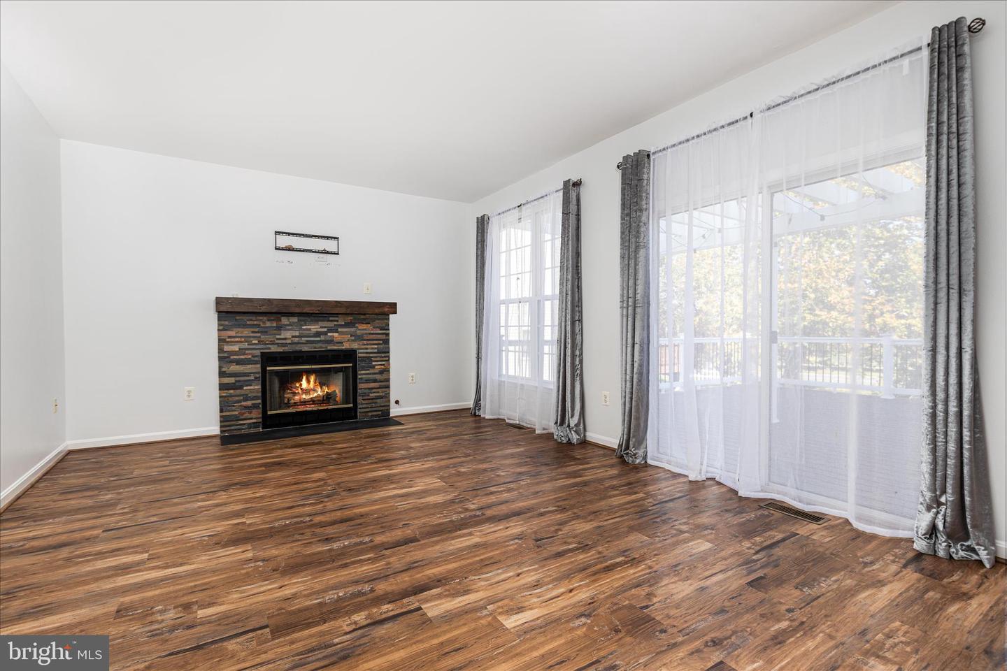 Round Hill, Virginia, 20141, United States, 4 Bedrooms Bedrooms, ,4 BathroomsBathrooms,Residential,For Sale,1987727