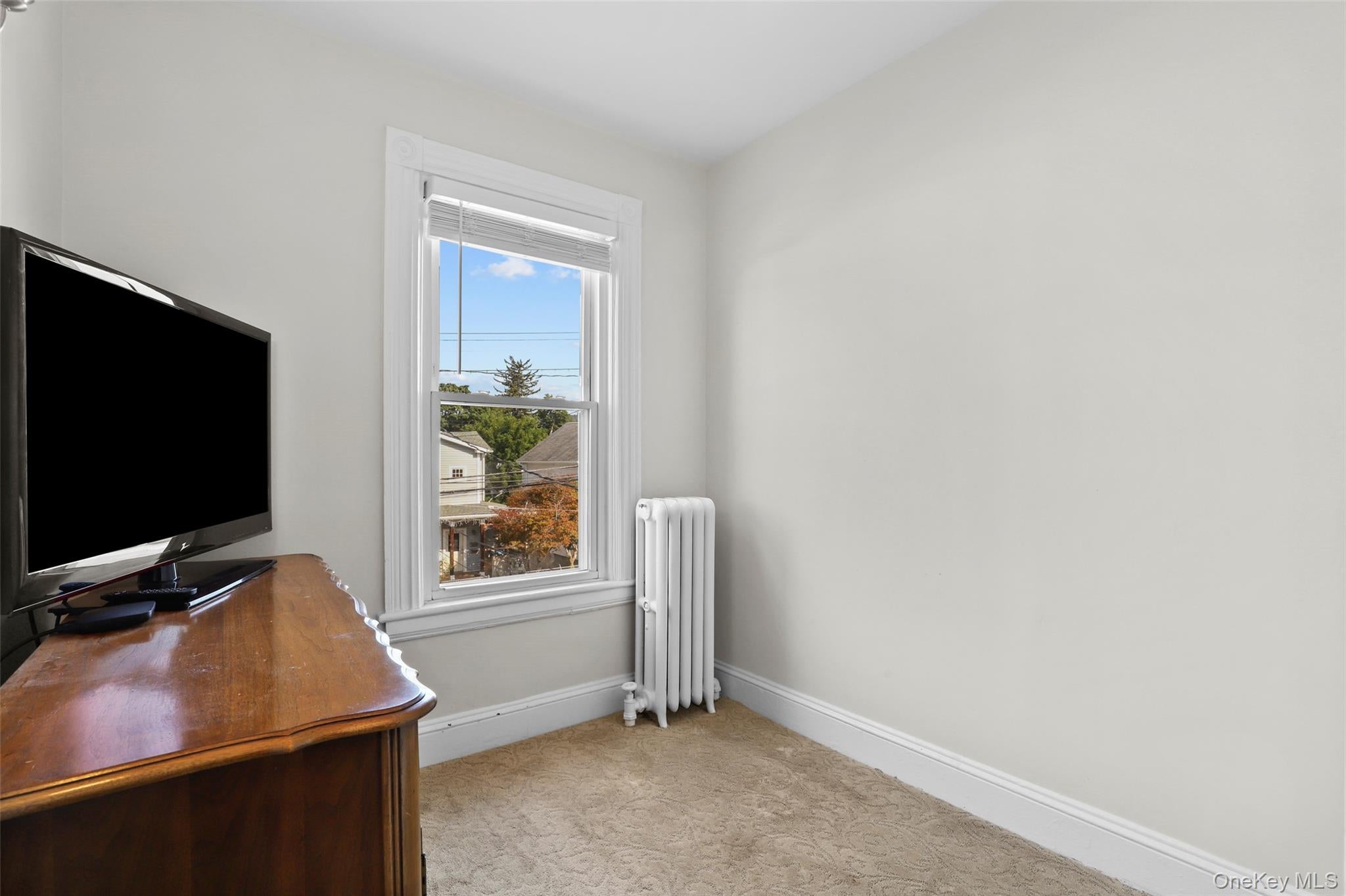 Ossining, New York, 10562, United States, 3 Bedrooms Bedrooms, ,2 BathroomsBathrooms,Residential,For Sale,1922998
