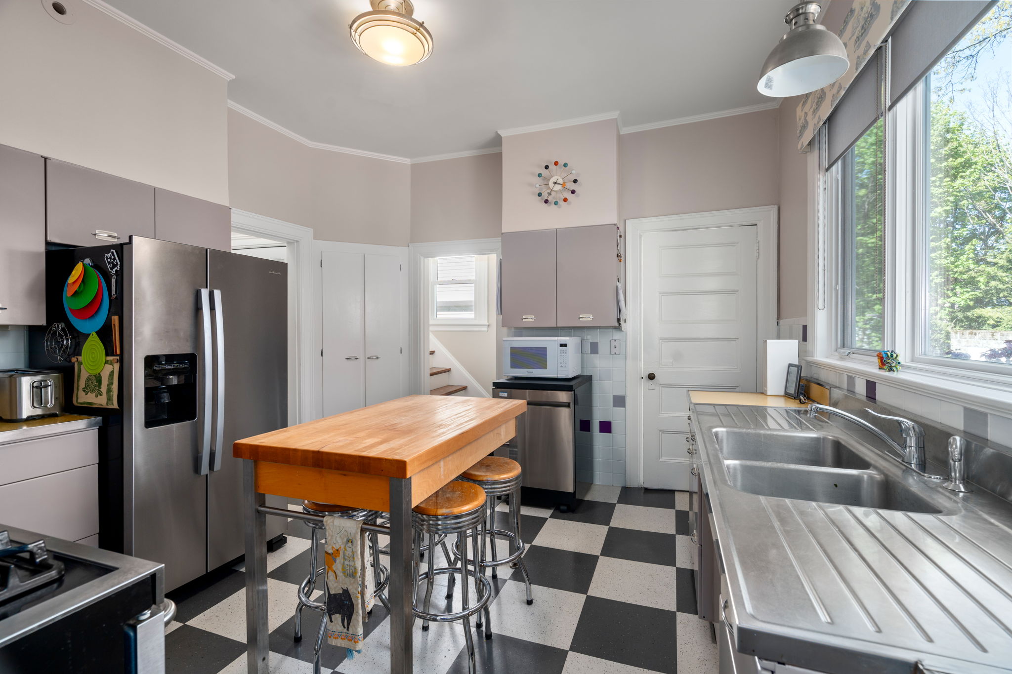  121 Thorndike Street, Brookline, MA, 02446 - 物件實景