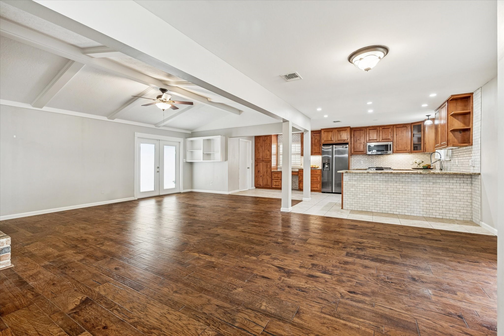  2310 Walnut Bend Lane - 物件實景