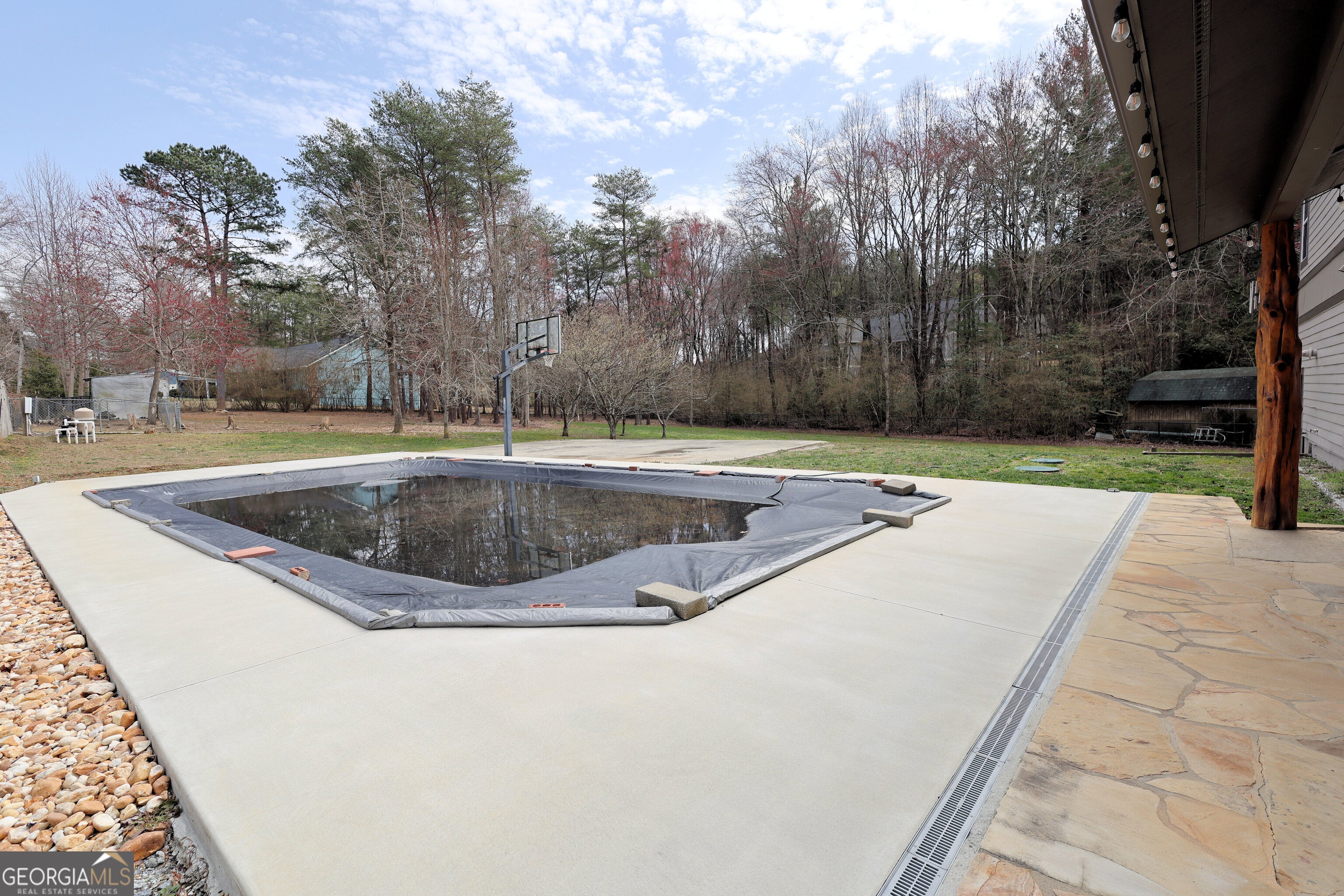 Tiger, Georgia, 30576, United States, 4 Bedrooms Bedrooms, ,3 BathroomsBathrooms,Residential,For Sale,1859073