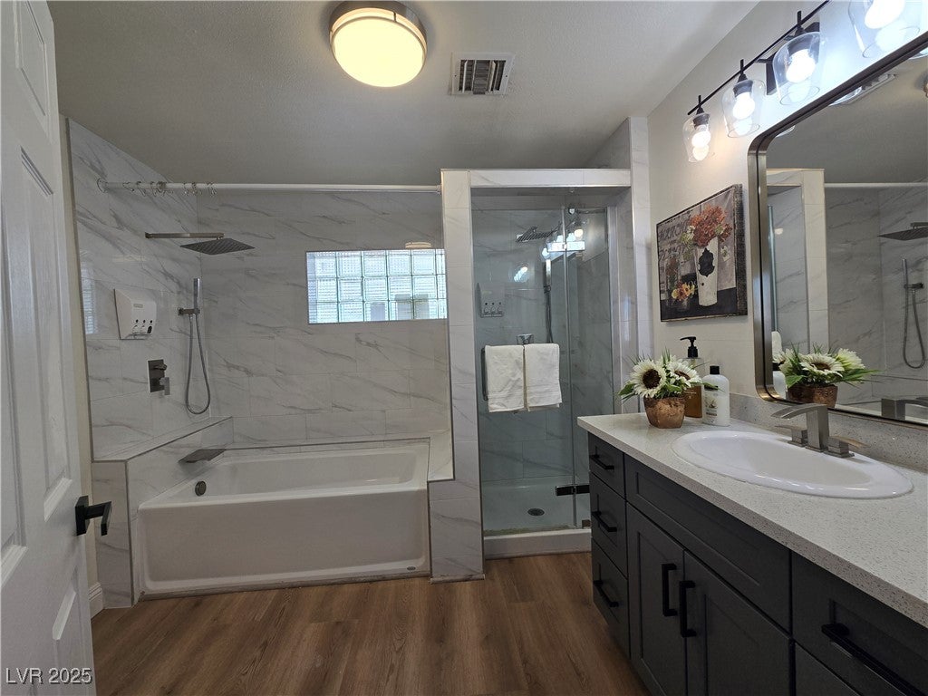 Las Vegas, Nevada, 89146, United States, 5 Bedrooms Bedrooms, ,1 BathroomBathrooms,Residential,For Sale,1881777