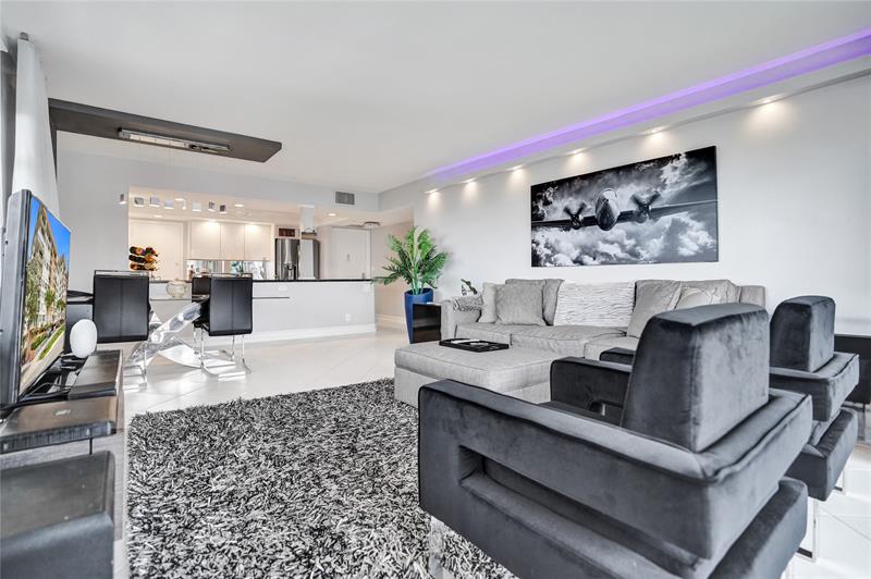 Hillsboro Beach, Florida, 33062, United States, 2 Bedrooms Bedrooms, ,2 BathroomsBathrooms,Residential,For Sale,1991245