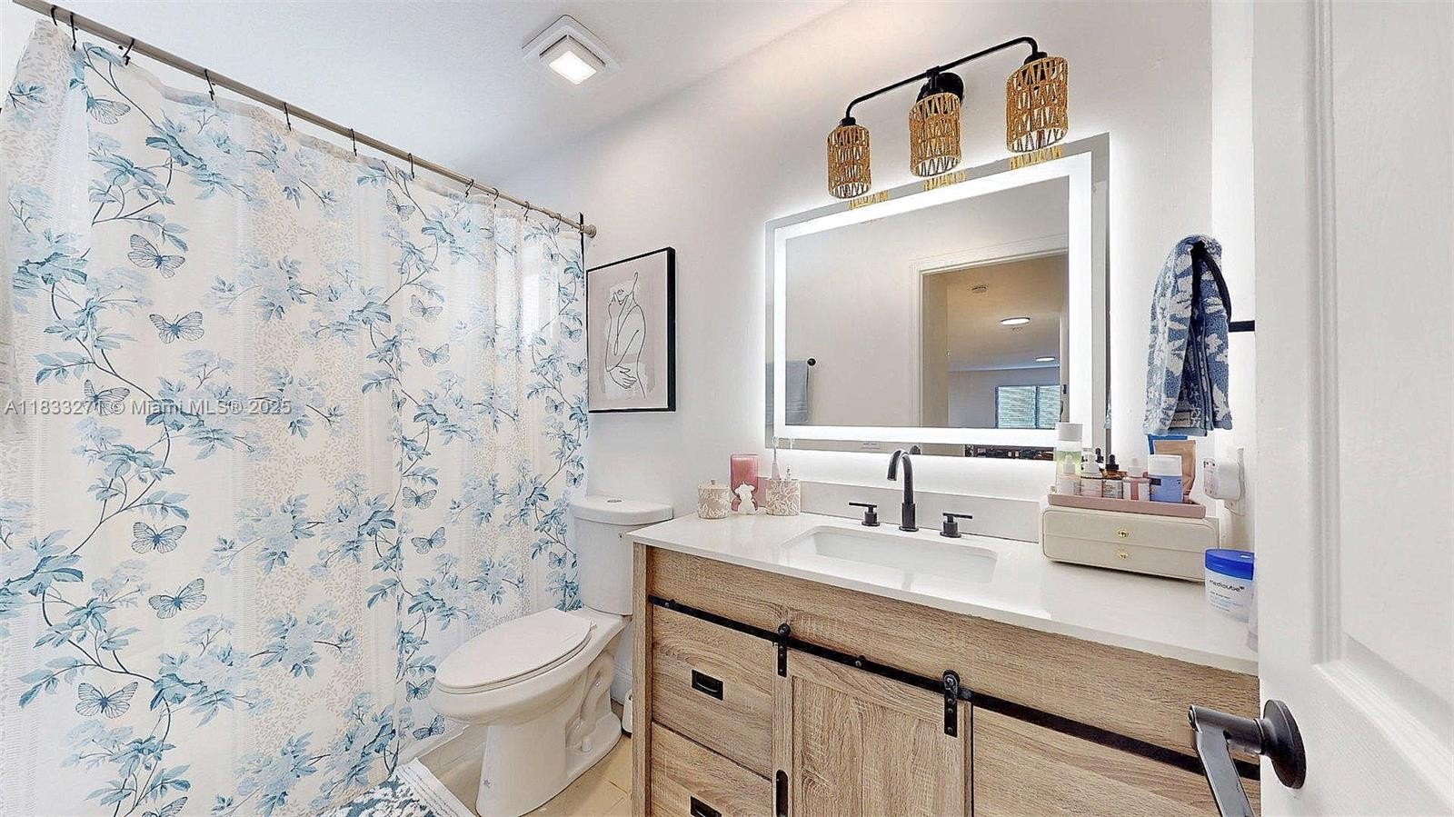 Homestead, Florida, 33033, United States, 5 Bedrooms Bedrooms, ,3 BathroomsBathrooms,Residential,For Sale,1937338