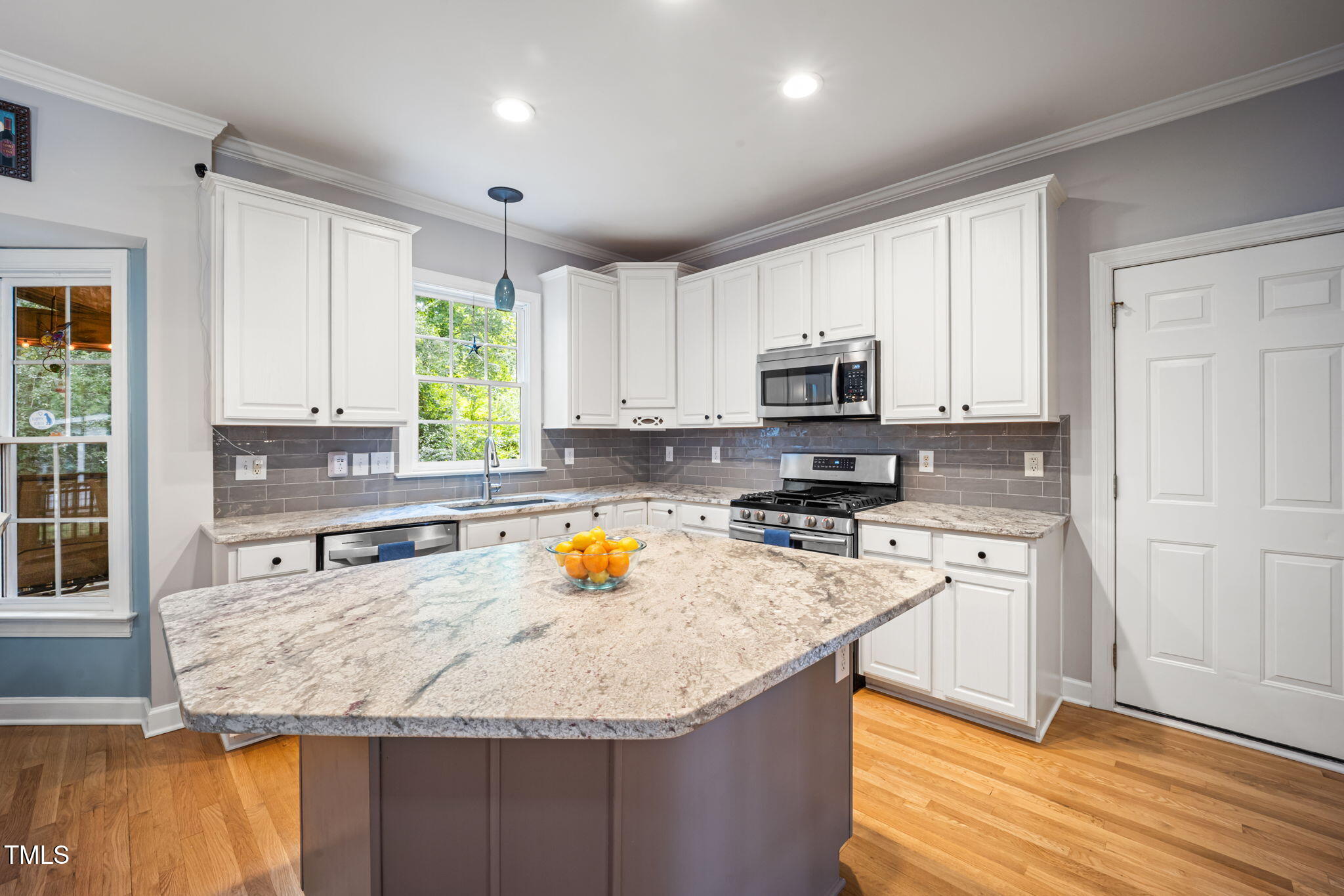 Apex, North Carolina, 27502, United States, 4 Bedrooms Bedrooms, ,3 BathroomsBathrooms,Residential,For Sale,1939175