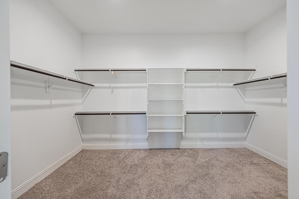 Midland, Texas, 79705, United States, 5 Bedrooms Bedrooms, ,5 BathroomsBathrooms,Residential,For Sale,1998422