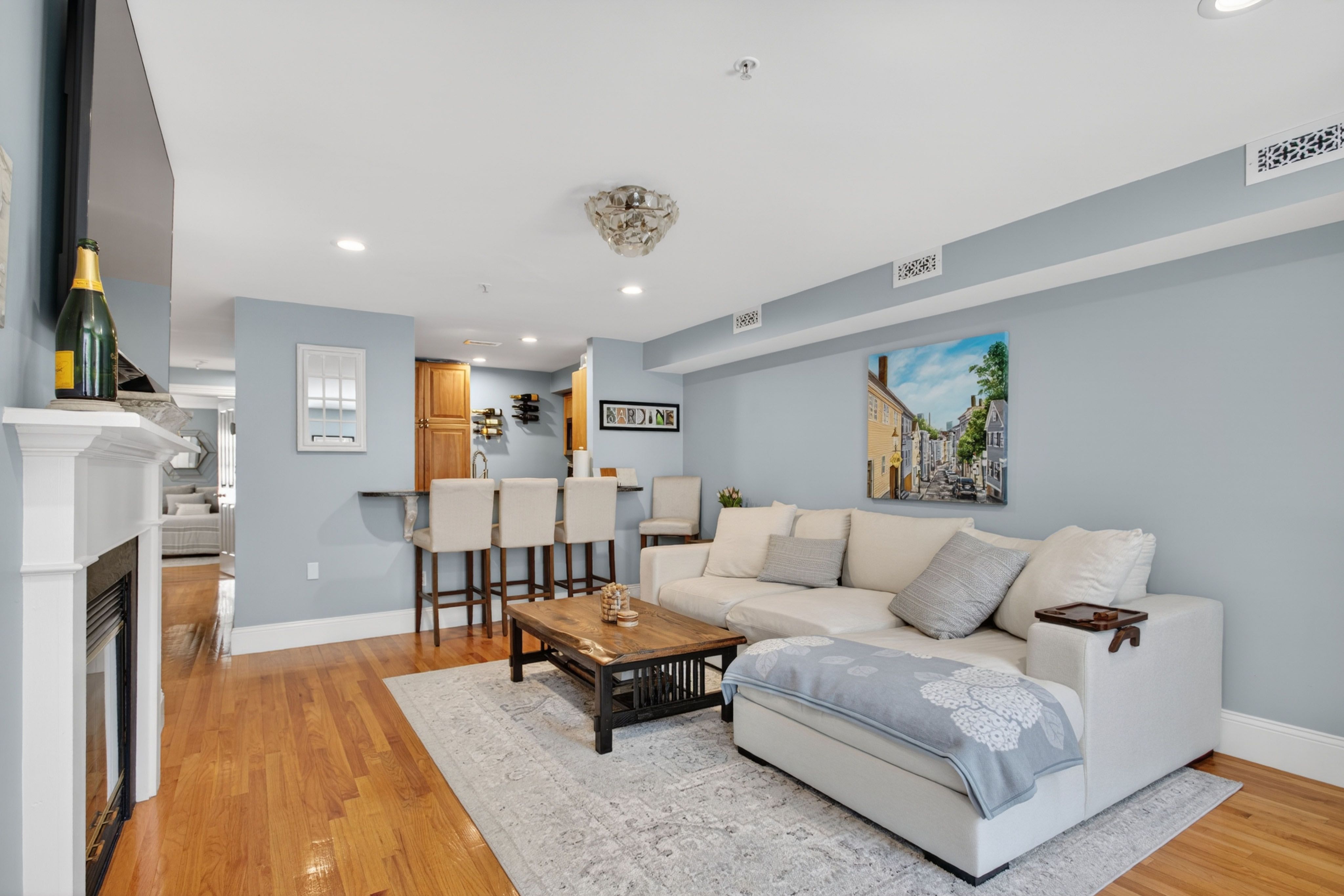  57 Bartlett Street, Boston, MA, 02129 - 物件實景