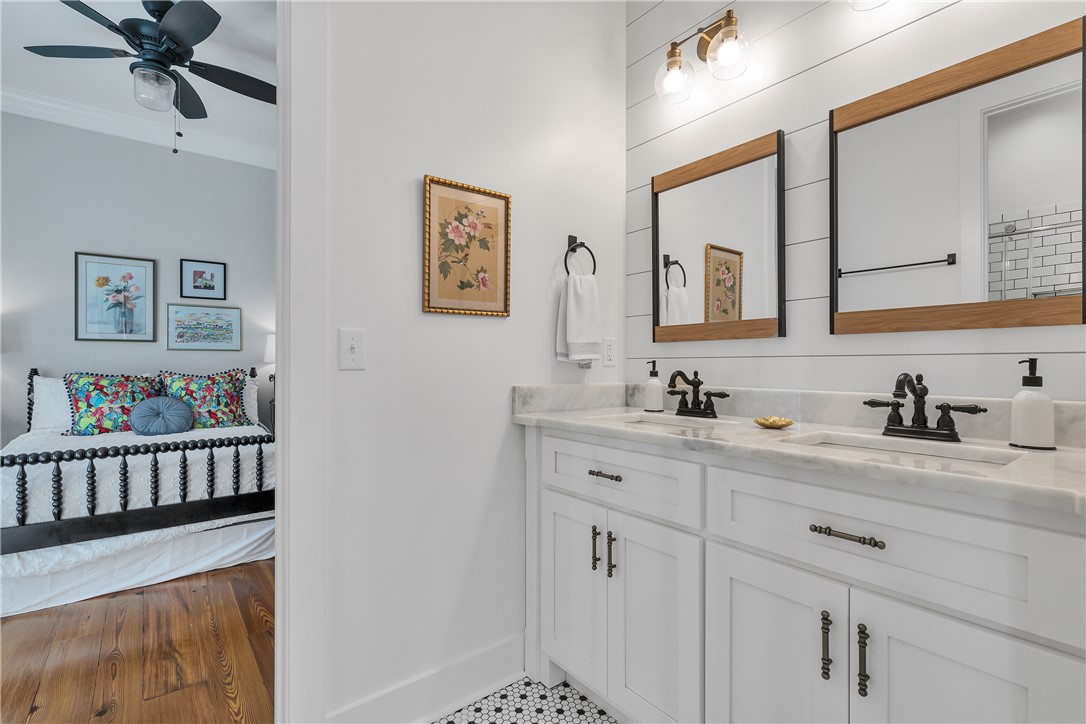 Townville, South Carolina, 29689, United States, 7 Bedrooms Bedrooms, ,7 BathroomsBathrooms,Residential,For Sale,1995643