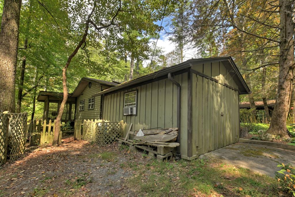 Blue Ridge, Georgia, 30513, United States, 4 Bedrooms Bedrooms, ,4 BathroomsBathrooms,Residential,For Sale,1859104