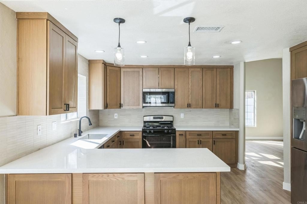 Palm Desert, California, 92260, United States, 3 Bedrooms Bedrooms, ,3 BathroomsBathrooms,Residential,For Sale,1819702