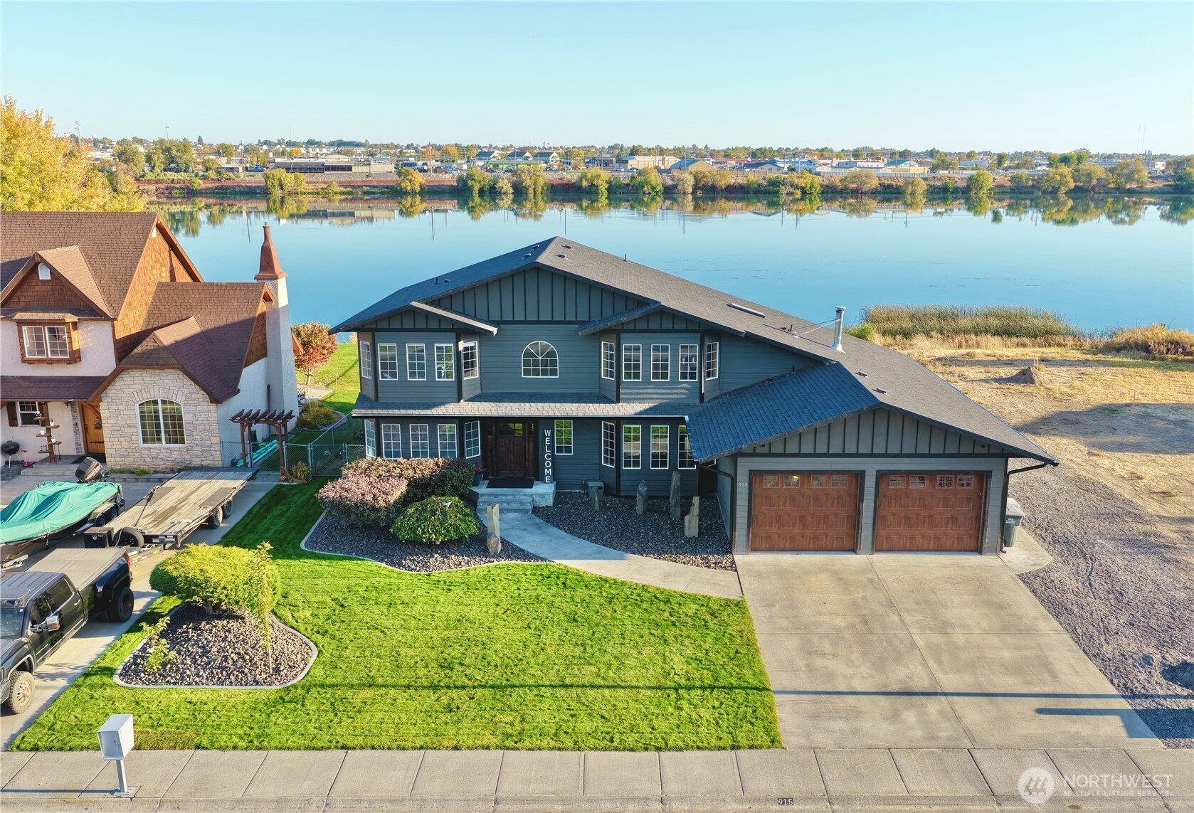 Edgewater Ln, Moses Lake, WA 98837