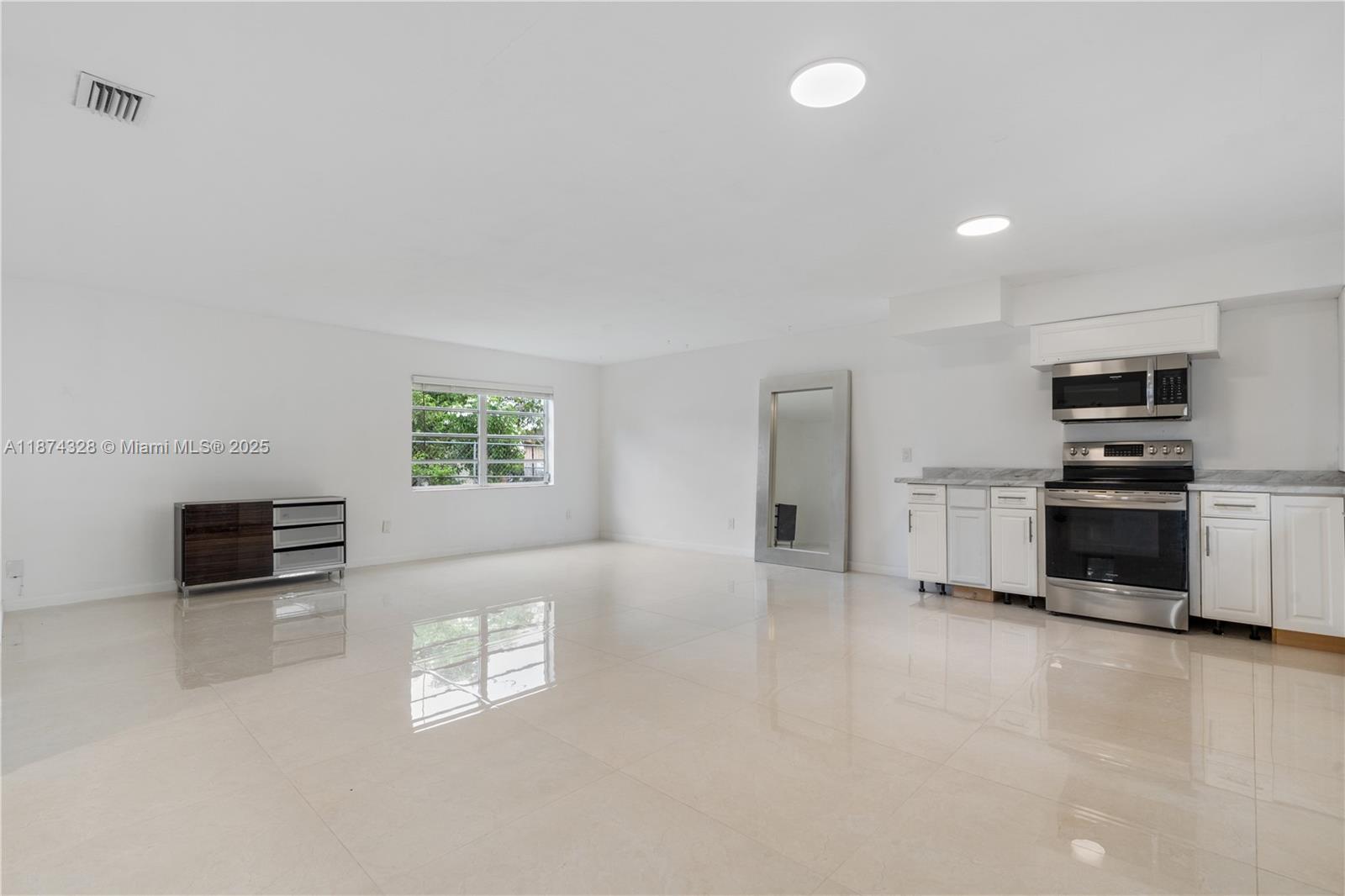 Miami, Florida, 33176, United States, 3 Bedrooms Bedrooms, ,1 BathroomBathrooms,Residential,For Sale,1941991