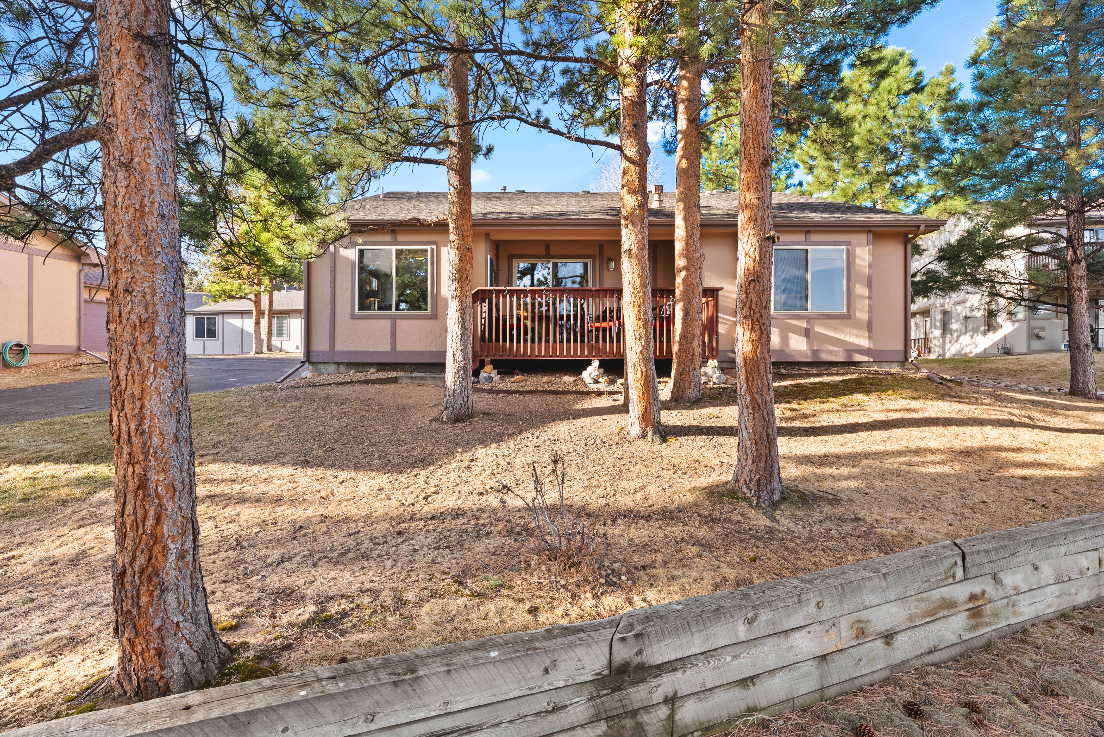  Beautifully Remodeled Home Tucked Away on Quiet Cul-De-Sac - 物件實景