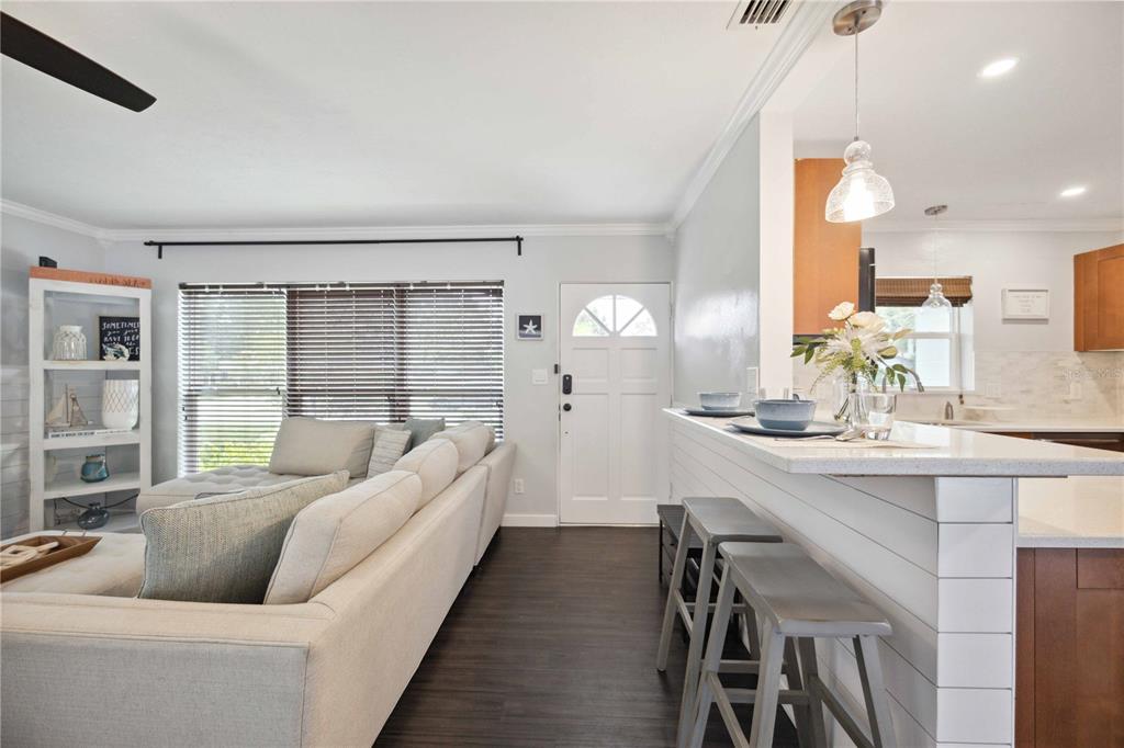 Sarasota, Florida, 34239, United States, 3 Bedrooms Bedrooms, ,2 BathroomsBathrooms,Residential,For Sale,1690637