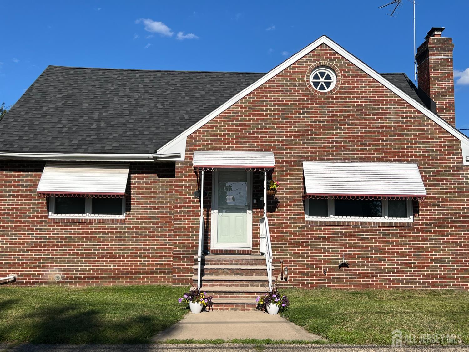 Fords, New Jersey, 08863, United States, 4 Bedrooms Bedrooms, ,2 BathroomsBathrooms,Residential,For Sale,1901910