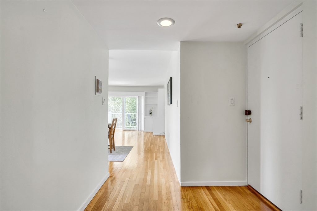 Watertown, Massachusetts, 02472, United States, 2 Bedrooms Bedrooms, ,1 BathroomBathrooms,Residential,For Sale,1865880