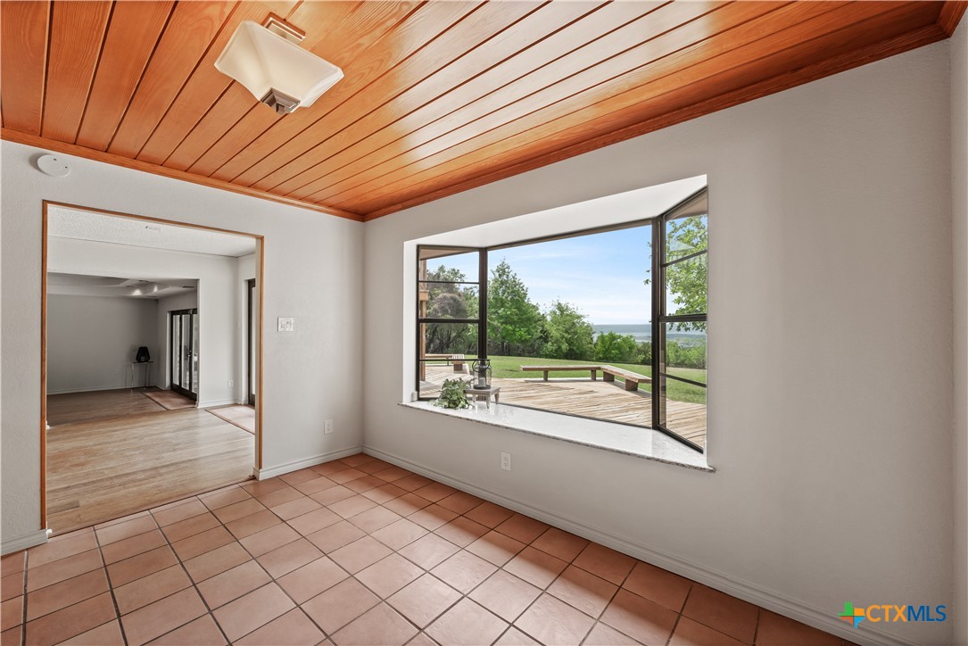 Belton, Texas, 76513, United States, 4 Bedrooms Bedrooms, ,4 BathroomsBathrooms,Residential,For Sale,1989055