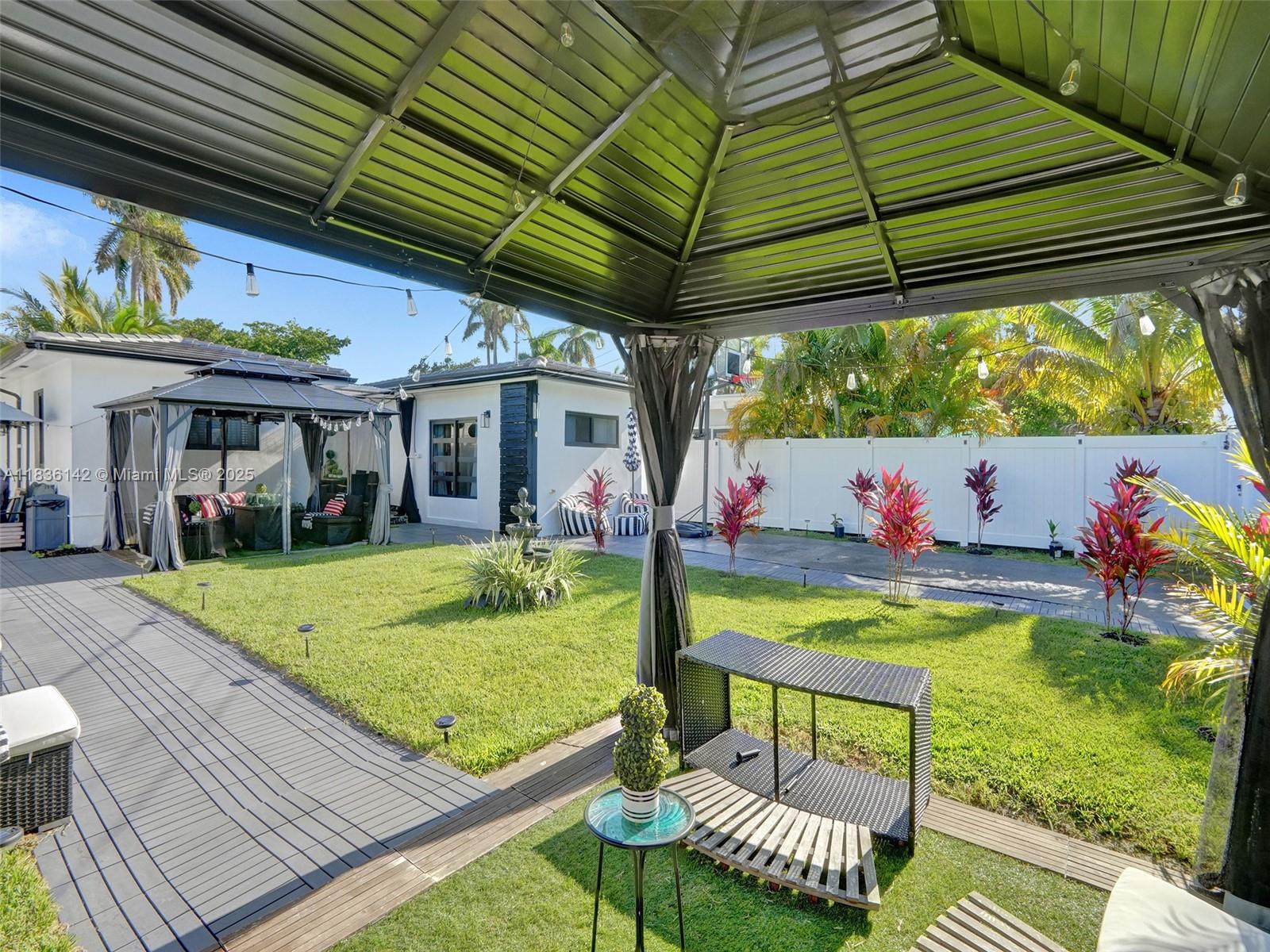 Hollywood, Florida, 33019, United States, 3 Bedrooms Bedrooms, ,2 BathroomsBathrooms,Residential,For Sale,1898660