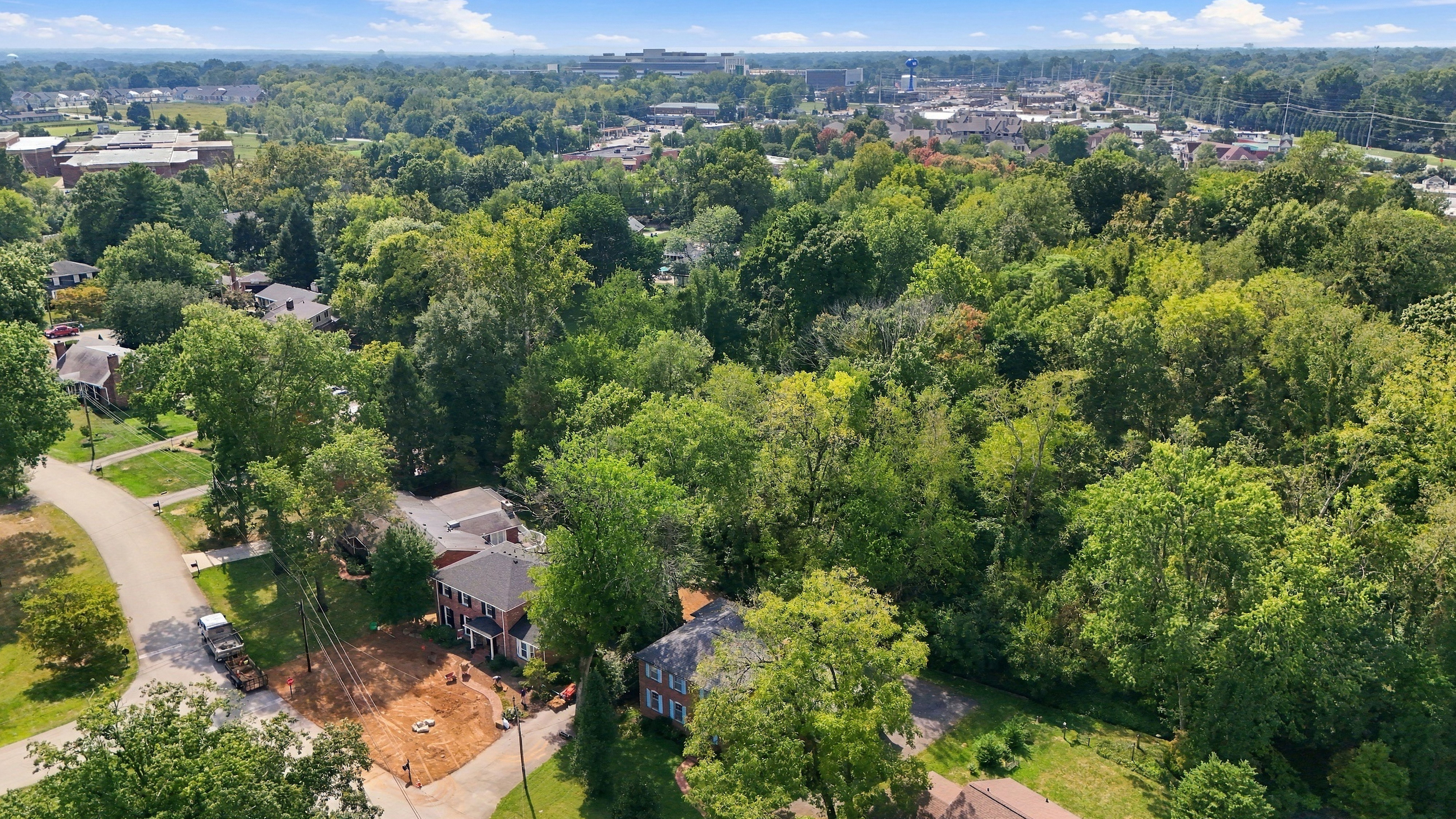  2324 Thornhill Road, Louisville, KY 40222 - 物件實景