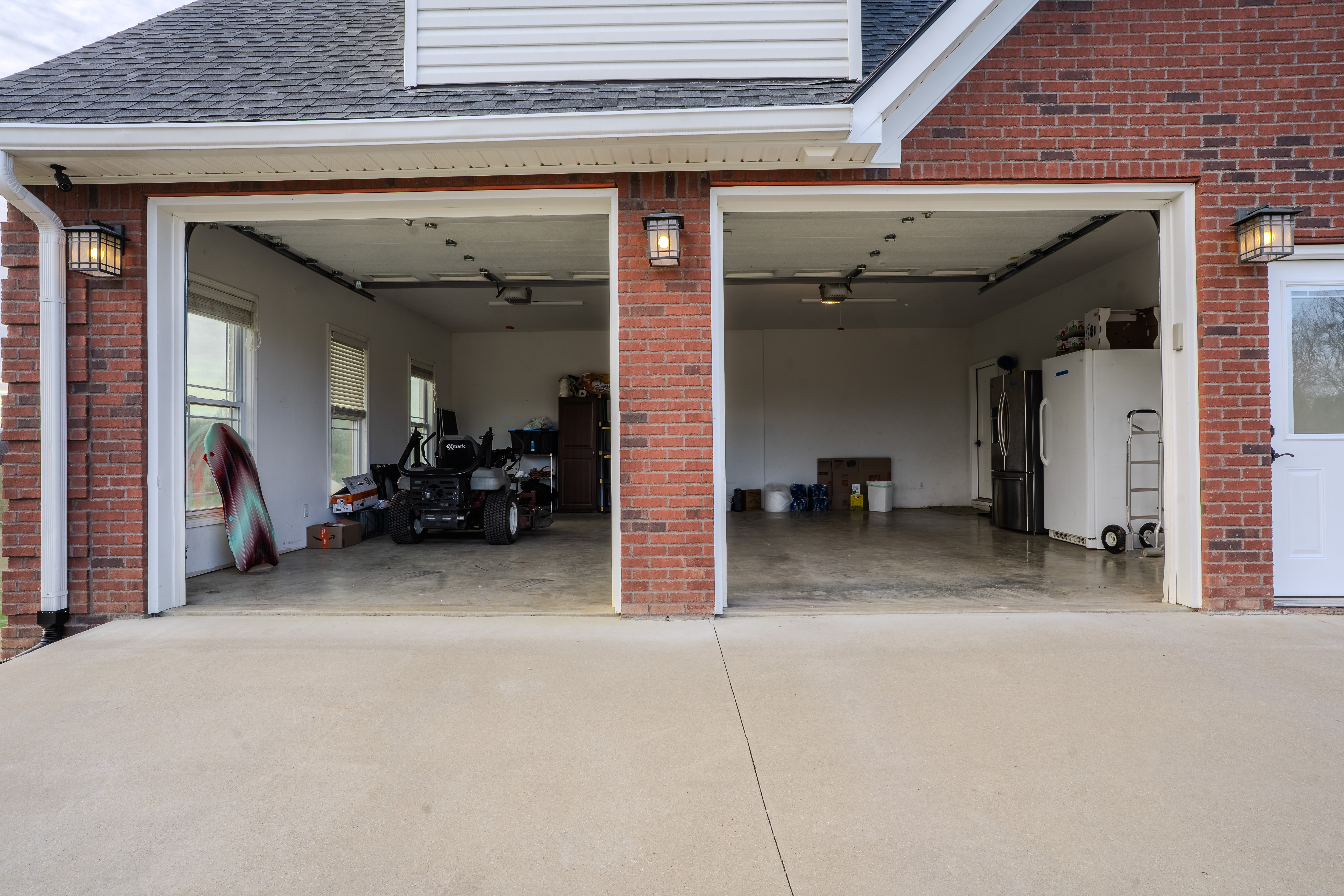 Frankfort, Kentucky, 40601, United States, 6 Bedrooms Bedrooms, ,3 BathroomsBathrooms,Residential,For Sale,2012095