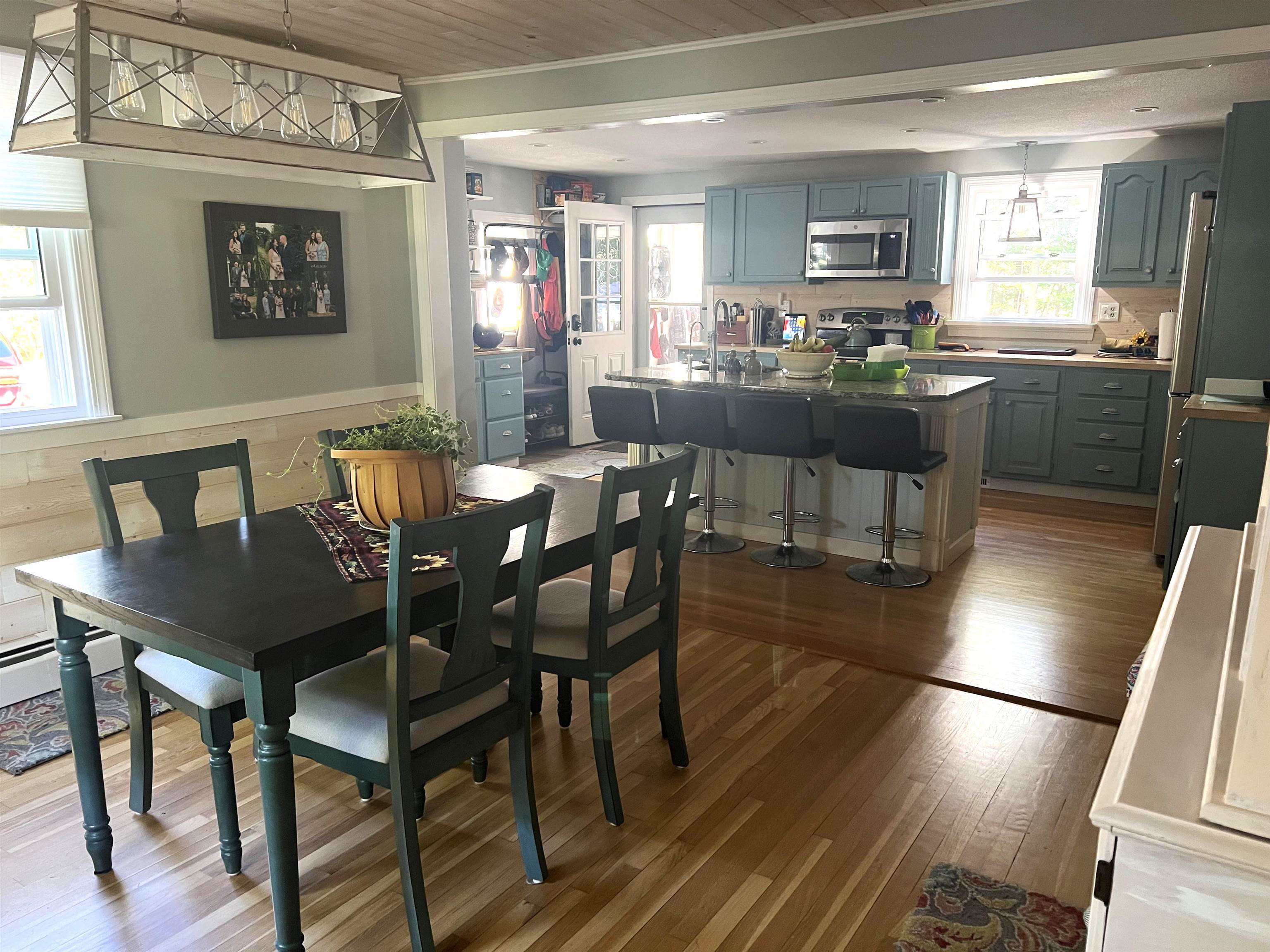 Windham, New Hampshire, 03087, United States, 3 Bedrooms Bedrooms, ,1 BathroomBathrooms,Residential,For Sale,1927223