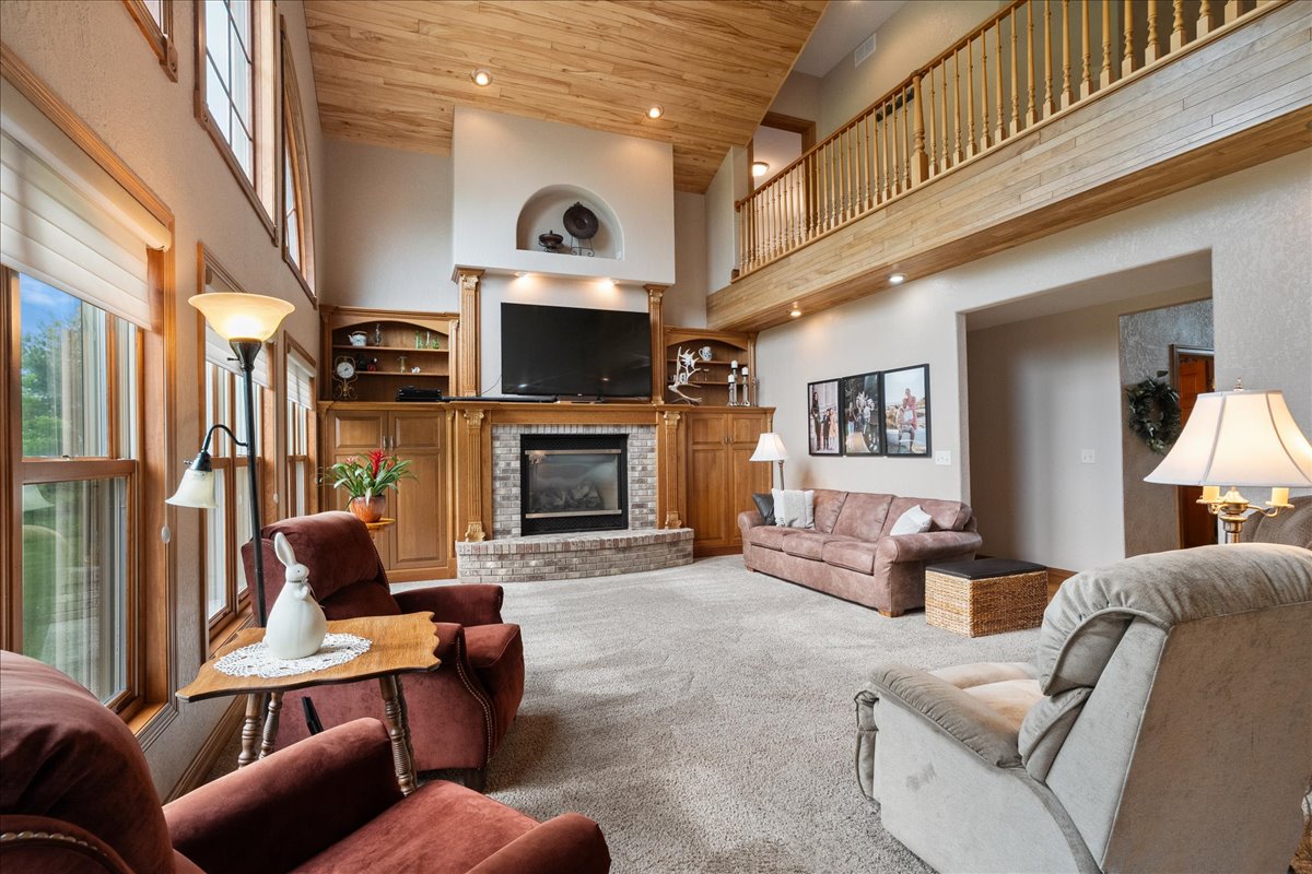 Medford, Wisconsin, 54451, United States, 4 Bedrooms Bedrooms, ,5 BathroomsBathrooms,Residential,For Sale,1881701