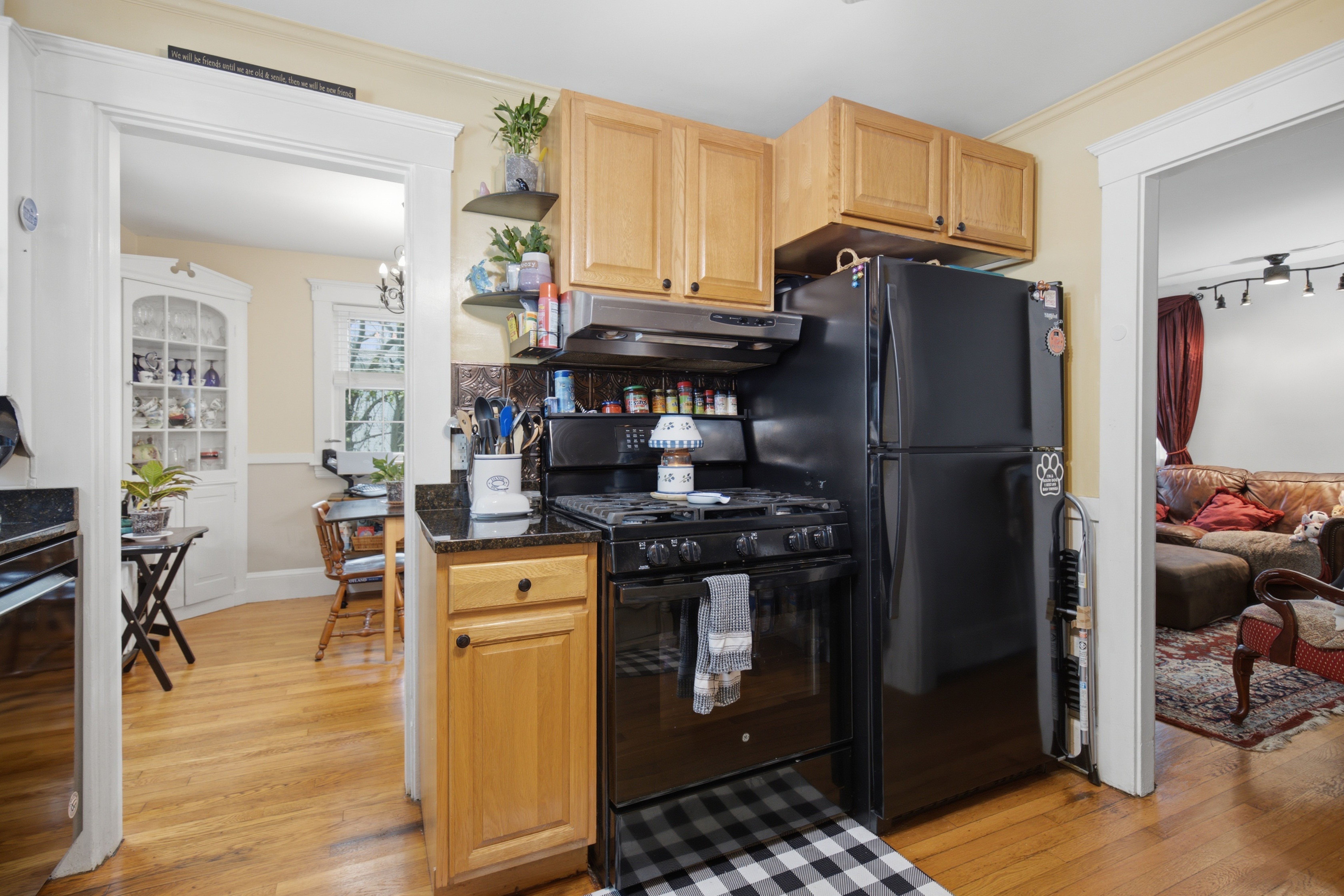  6-8 Center Pl, Stow, MA 01775 - 物件實景