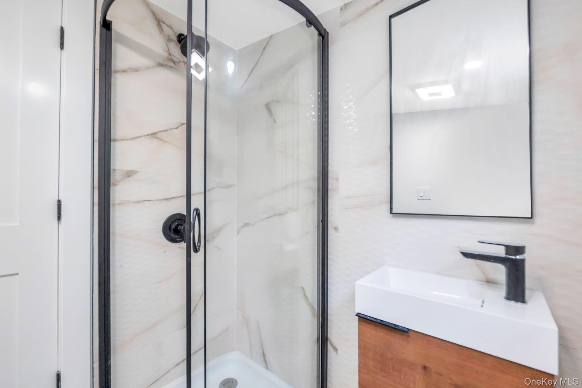 Port Washington, New York, 11050, United States, 3 Bedrooms Bedrooms, ,2 BathroomsBathrooms,Residential,For Sale,1950158