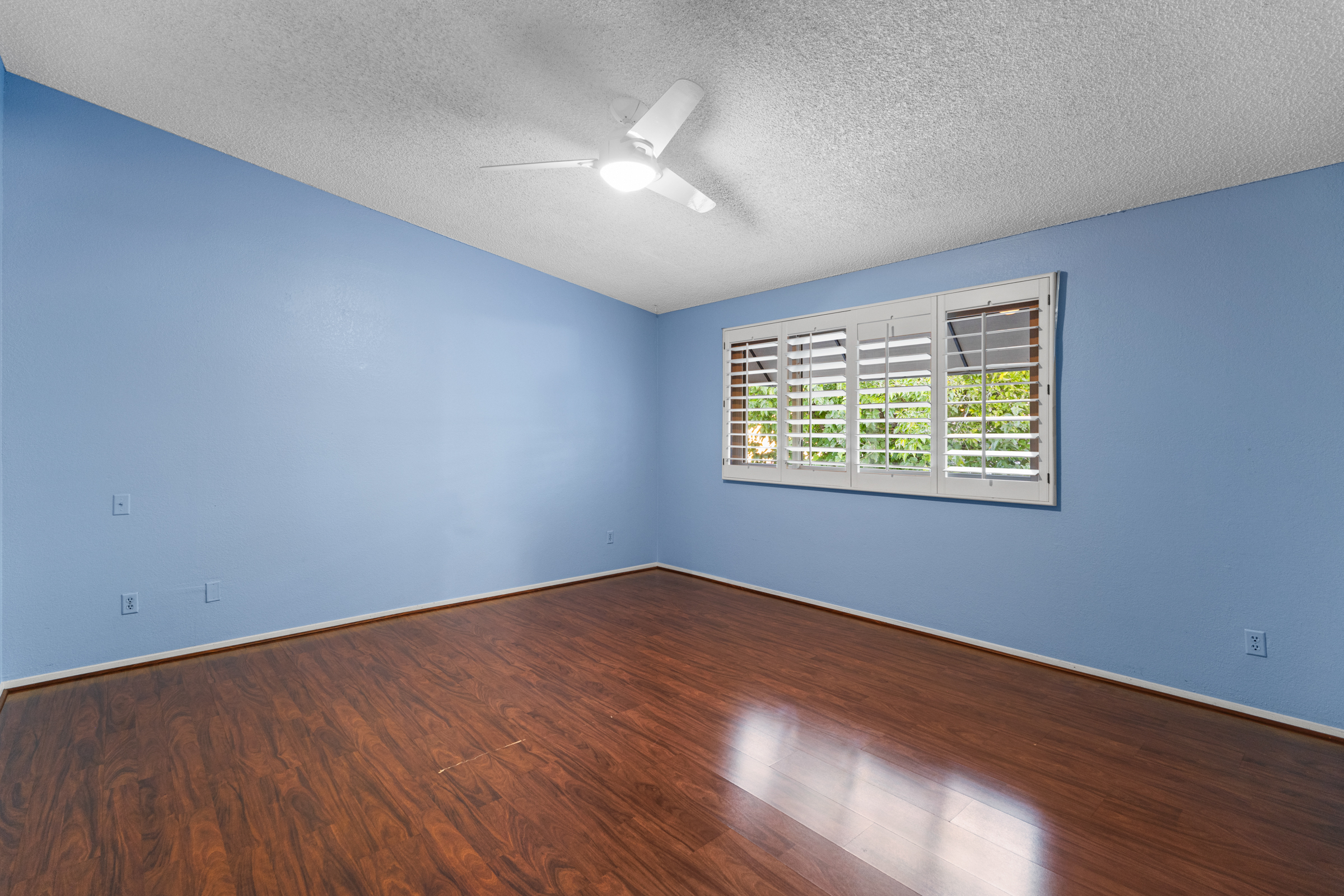 Tempe, Arizona, 85283, United States, 4 Bedrooms Bedrooms, ,3 BathroomsBathrooms,Residential,For Sale,1985738