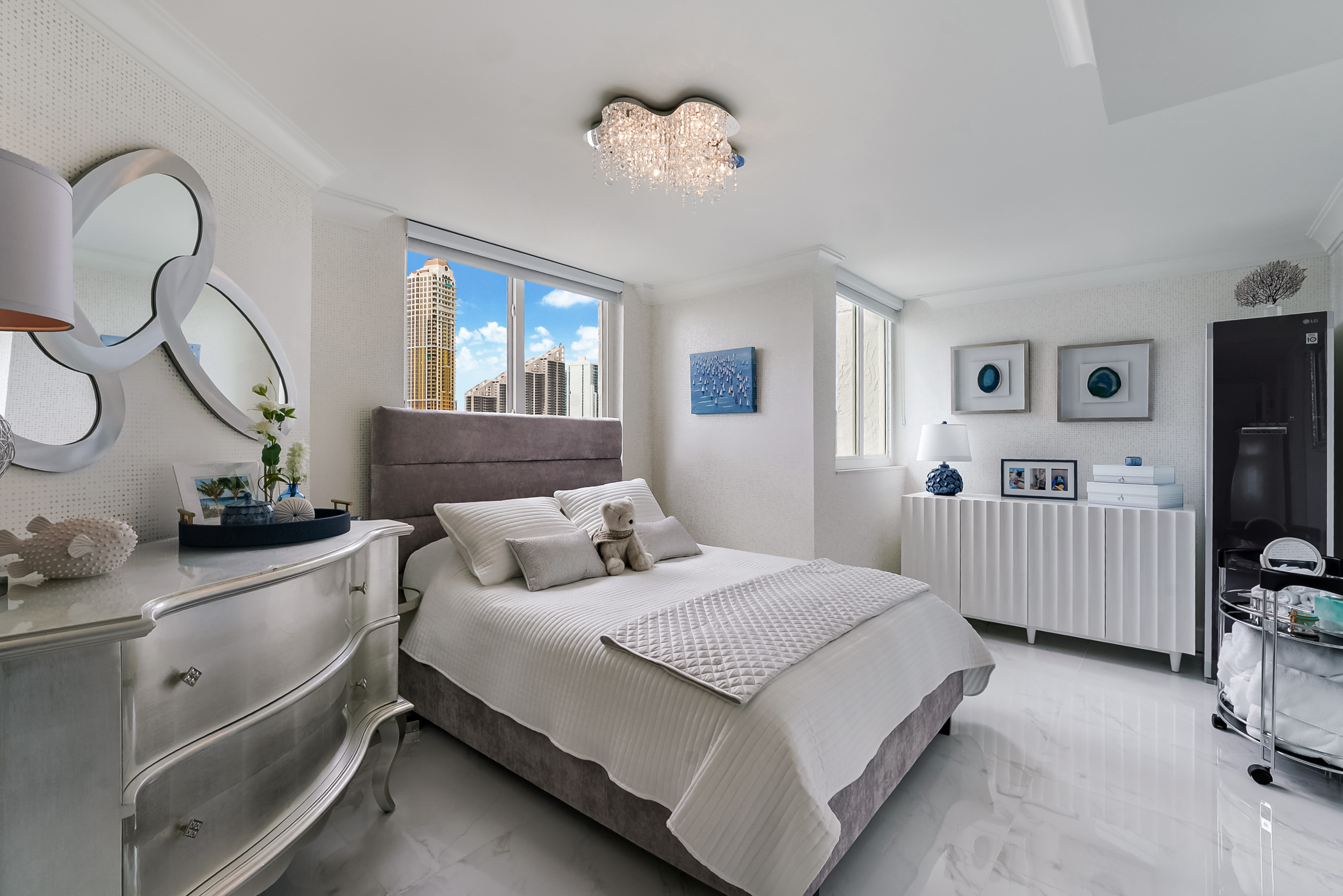  18000 N Bay Rd, Sunny Isles Beach, FL, 33160 - 物件實景