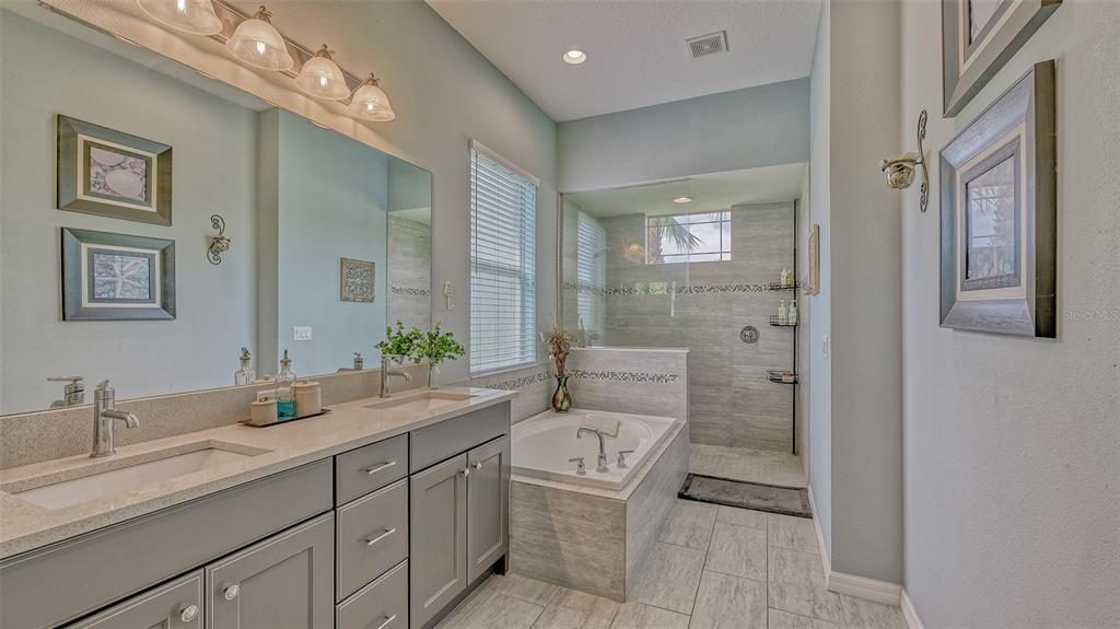 Parrish, Florida, 34219, United States, 4 Bedrooms Bedrooms, ,4 BathroomsBathrooms,Residential,For Sale,1960879