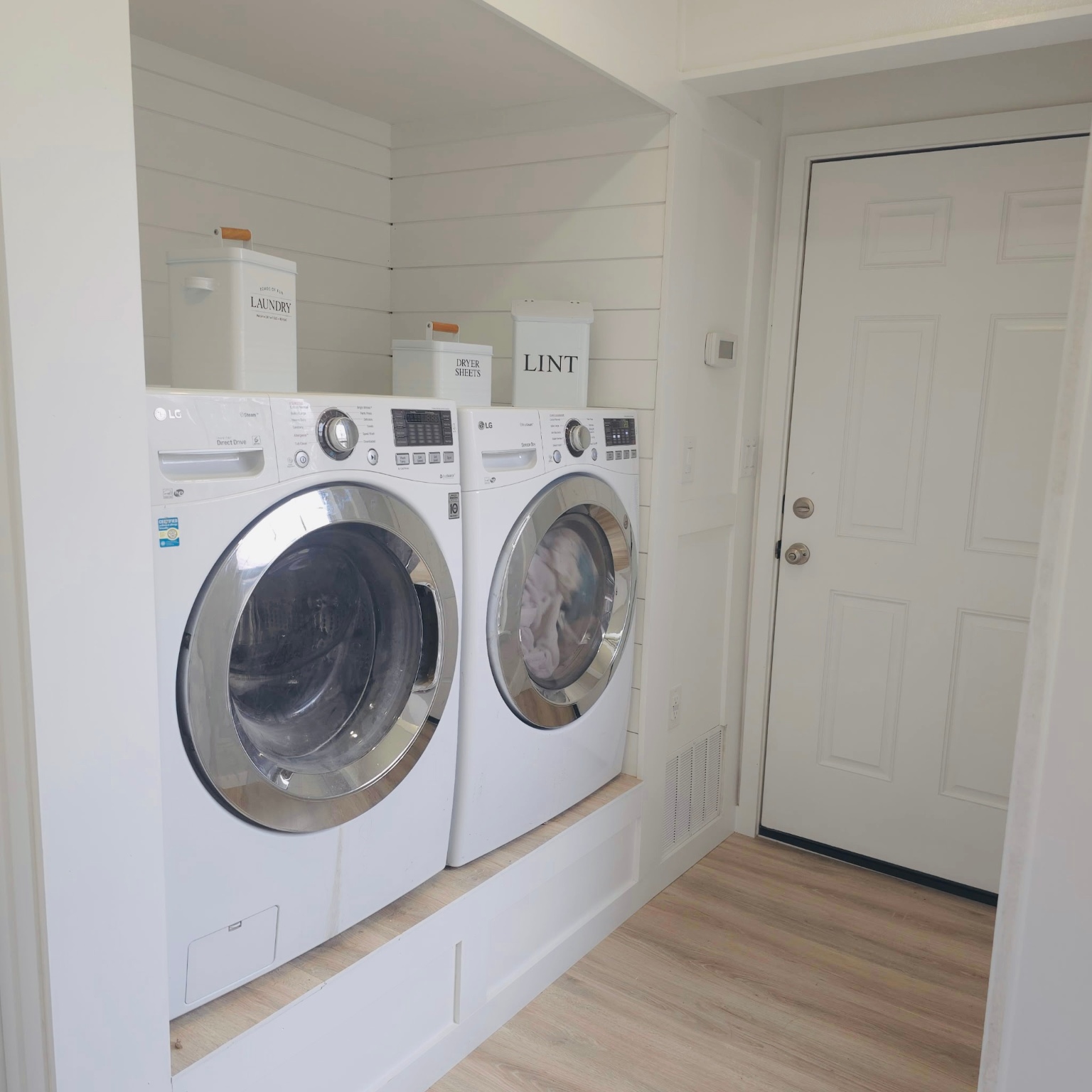 Talty, Texas, 75160, United States, 6 Bedrooms Bedrooms, ,4 BathroomsBathrooms,Residential,For Sale,1970411