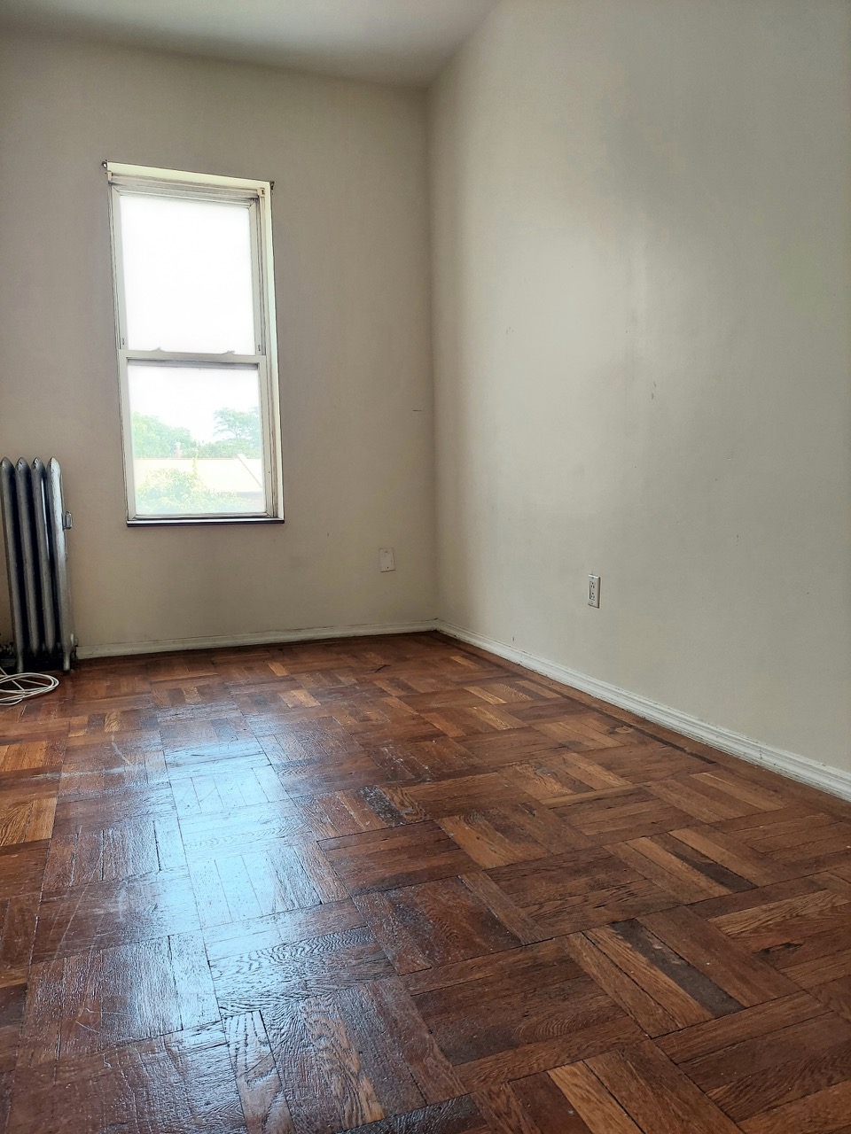 Brooklyn, New York, 11212, United States, 6 Bedrooms Bedrooms, ,2 BathroomsBathrooms,Residential,For Sale,1899398