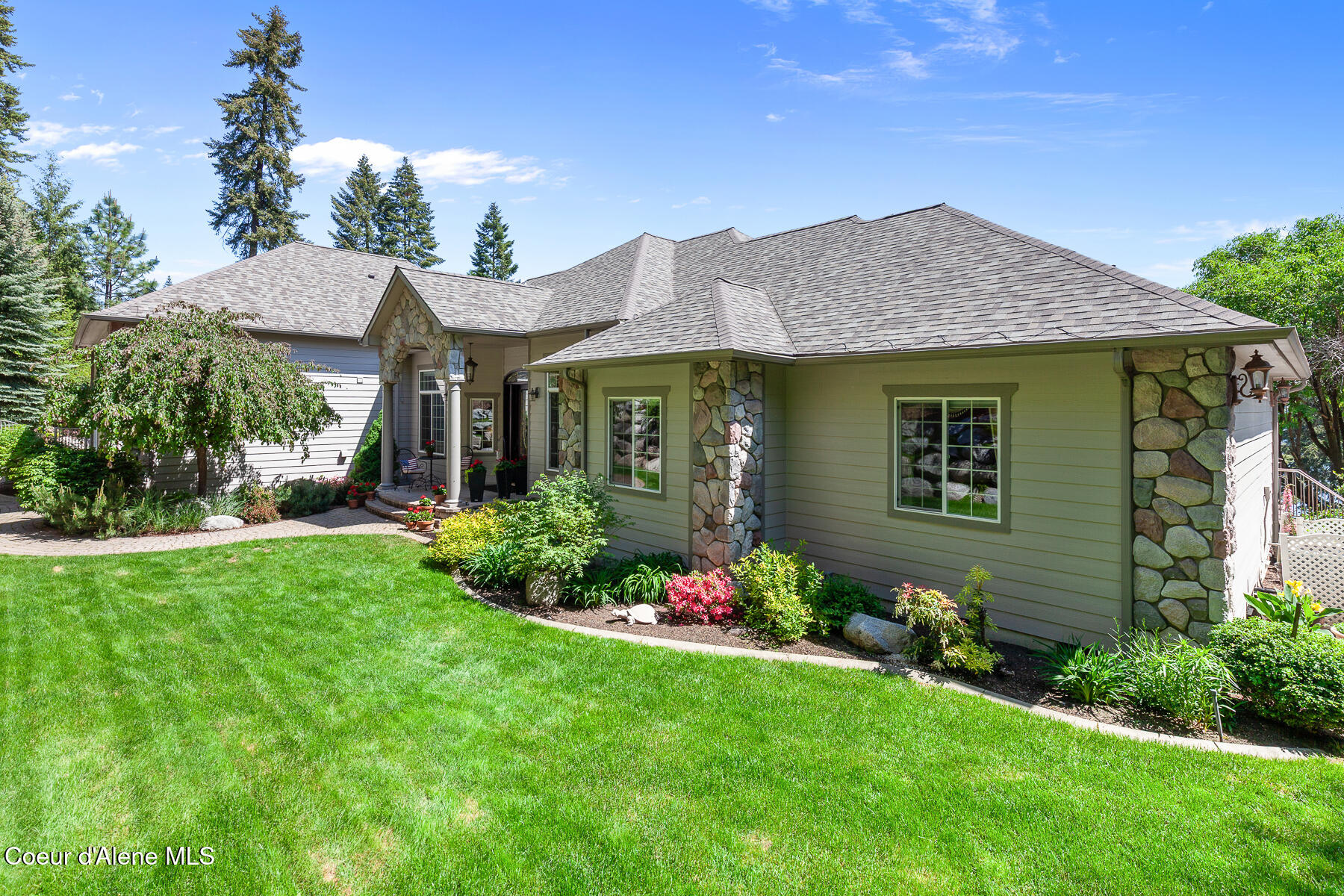 Coeur d'Alene, Idaho, 83814, United States, 4 Bedrooms Bedrooms, ,Residential,For Sale,2048588