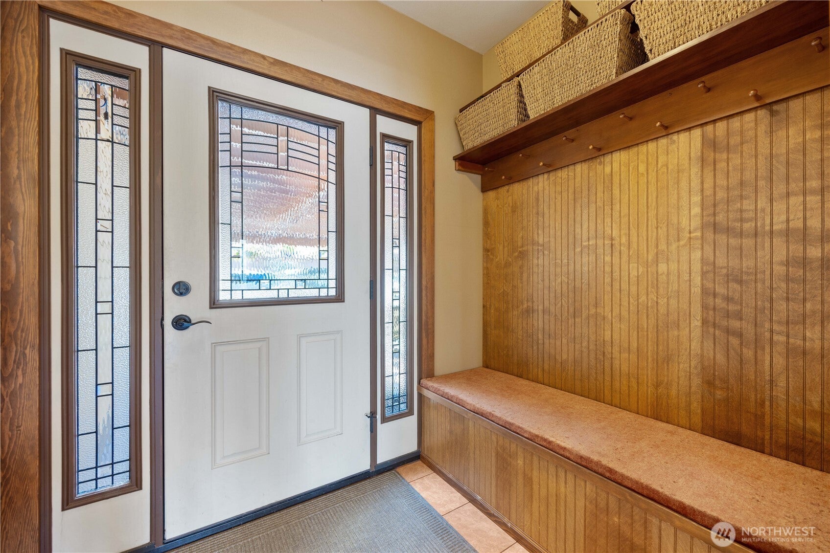 Chelan, Washington, 98816, United States, 5 Bedrooms Bedrooms, ,3 BathroomsBathrooms,Residential,For Sale,1896644