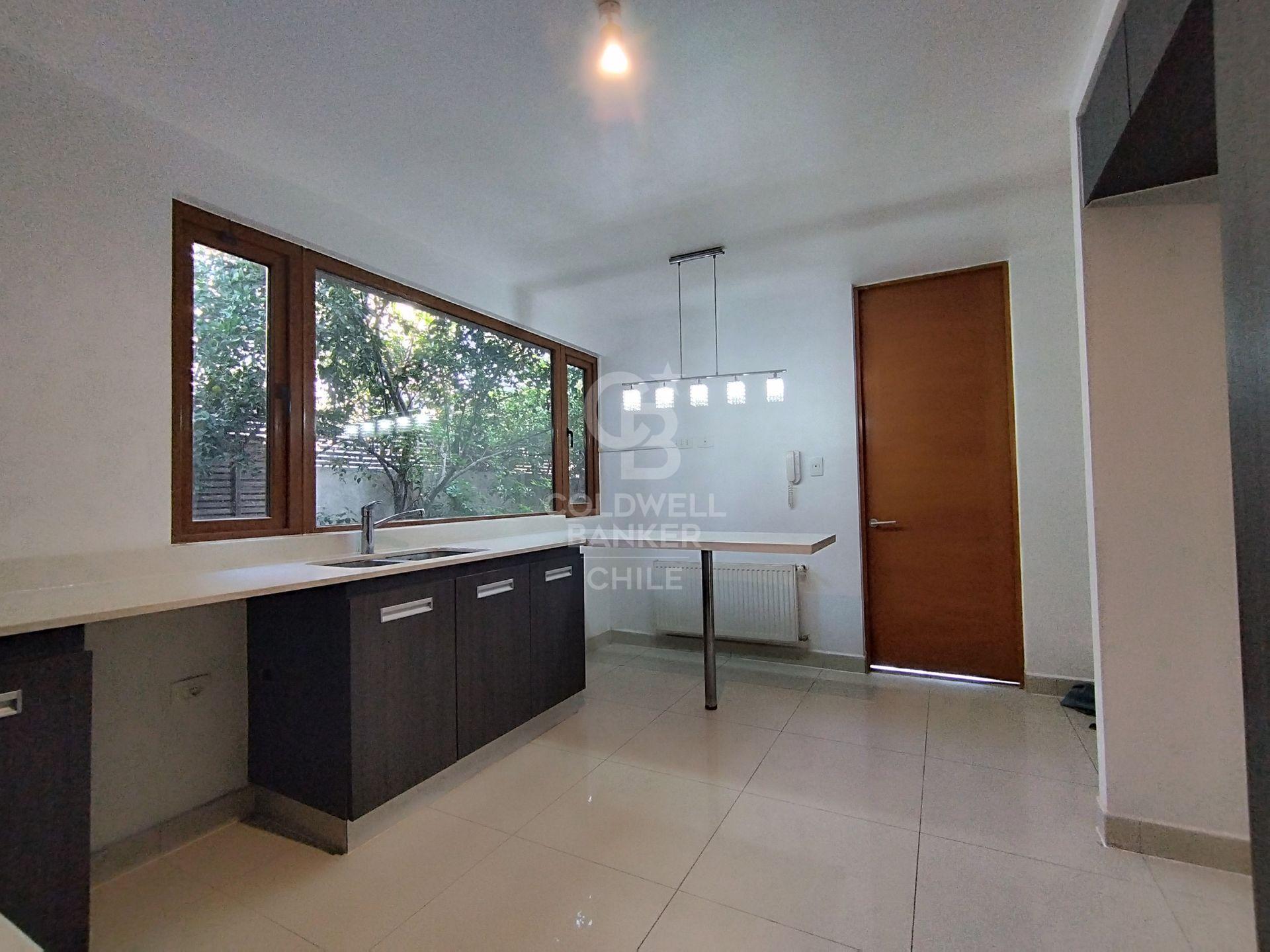 Colina, Chile, 7 Bedrooms Bedrooms, ,5 BathroomsBathrooms,Residential,For Sale,2002956