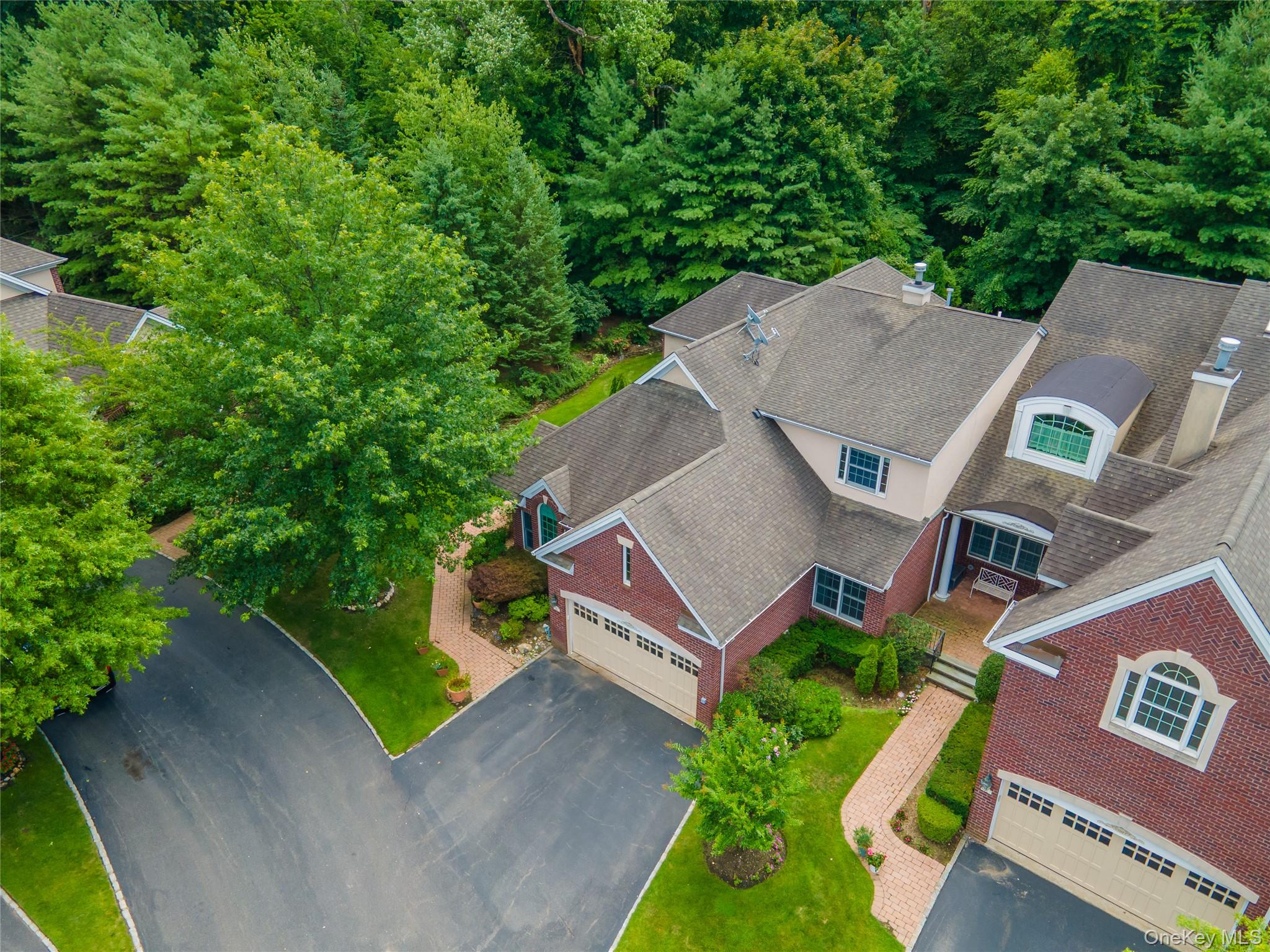  14 Belvedere Court, North Hills, NY, 11030 - 物件實景