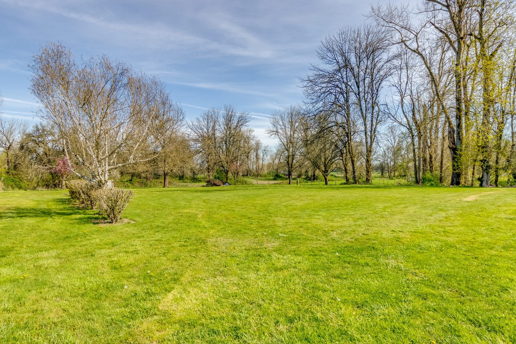  19330 NW GILLIHAN RD Portland, OR 97231 - 物件實景