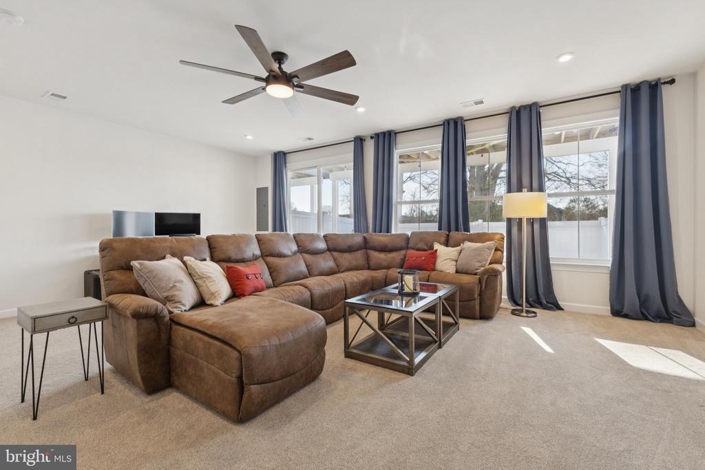 Alexandria, Virginia, 22306, United States, 3 Bedrooms Bedrooms, ,4 BathroomsBathrooms,Residential,For Sale,2019701