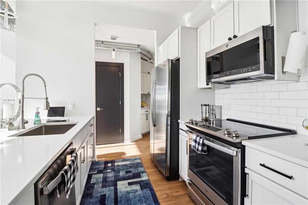 Atlanta, Georgia, 30363, United States, 3 Bedrooms Bedrooms, ,3 BathroomsBathrooms,Residential,For Sale,1919749