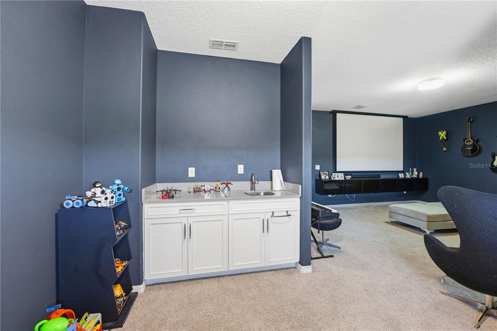 Winter Garden, Florida, 34787, United States, 5 Bedrooms Bedrooms, ,5 BathroomsBathrooms,Residential,For Sale,1987949