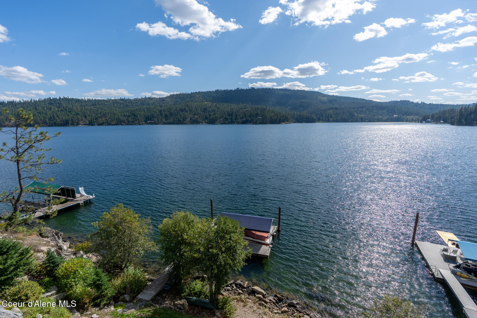 Coeur d'Alene, Idaho, 83814, United States, 4 Bedrooms Bedrooms, ,5 BathroomsBathrooms,Residential,For Sale,1864122