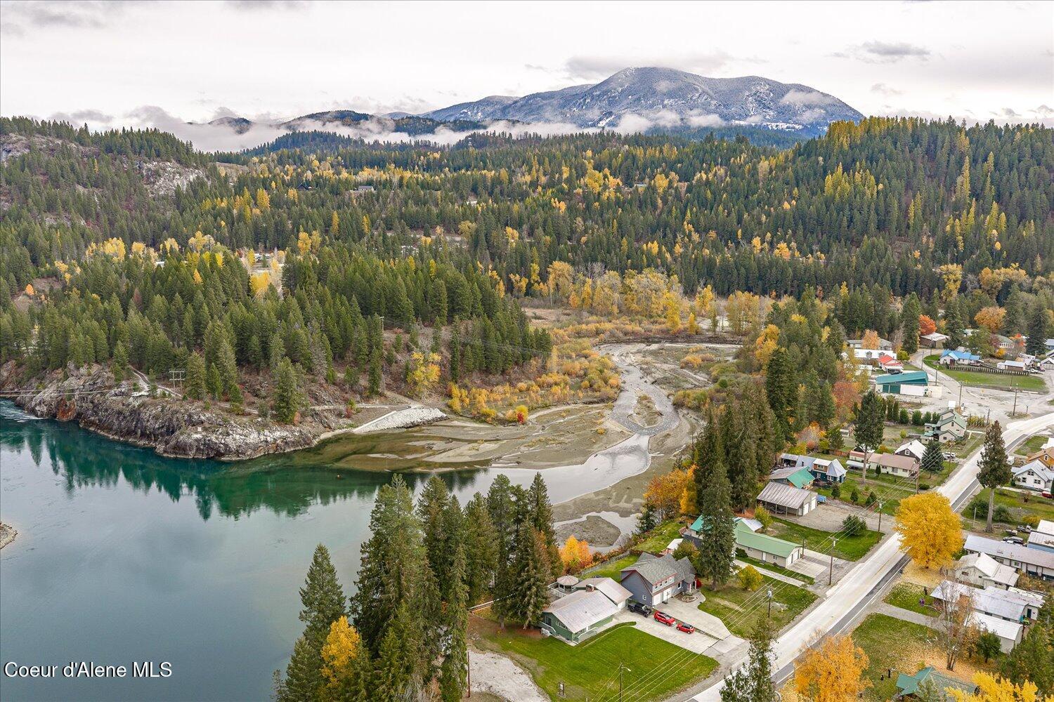 Metaline Falls, Washington, 99153, United States, 5 Bedrooms Bedrooms, ,3 BathroomsBathrooms,Residential,For Sale,1980097