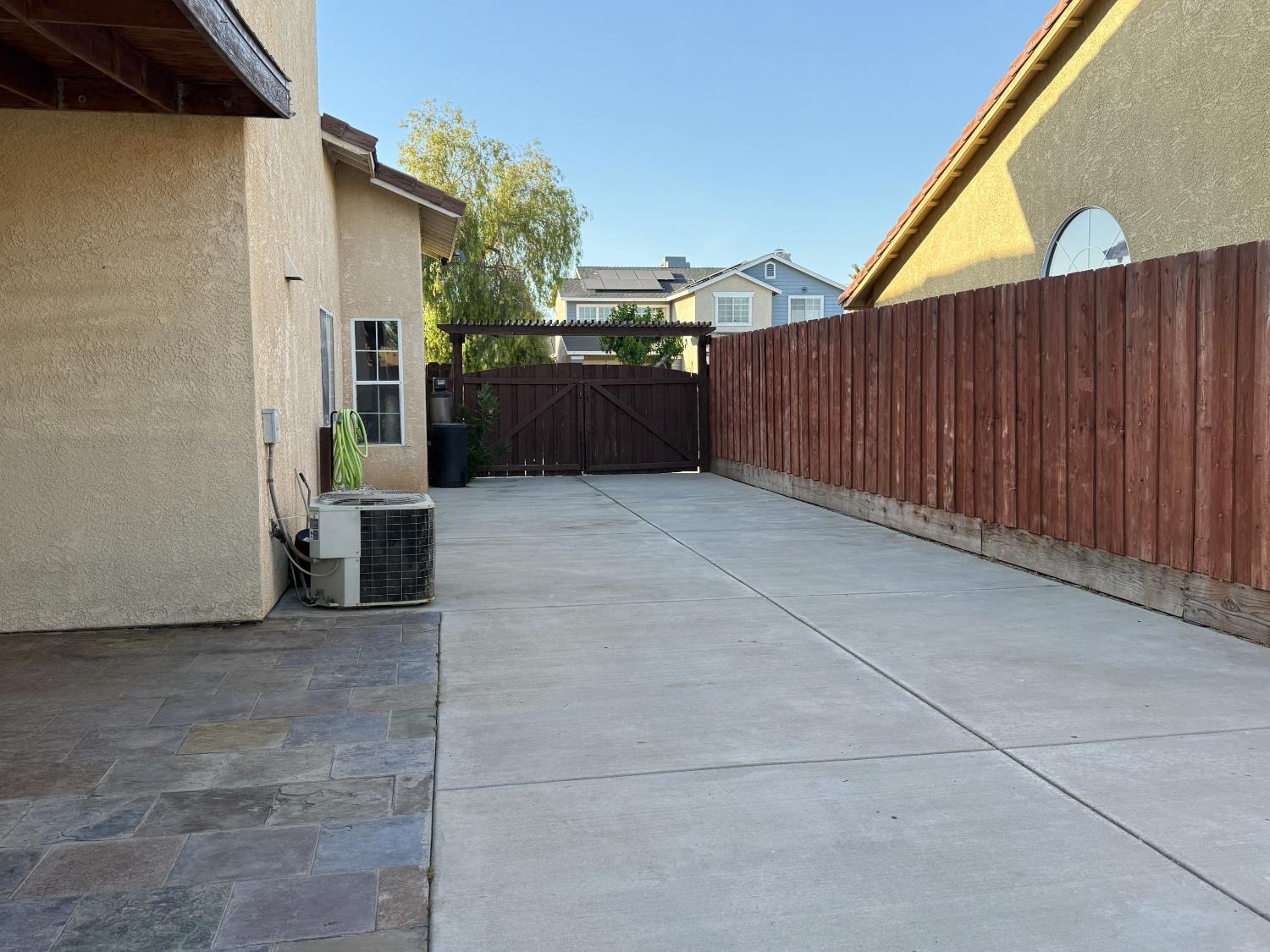 Los Banos, California, 93635, United States, 4 Bedrooms Bedrooms, ,3 BathroomsBathrooms,Residential,For Sale,1921420